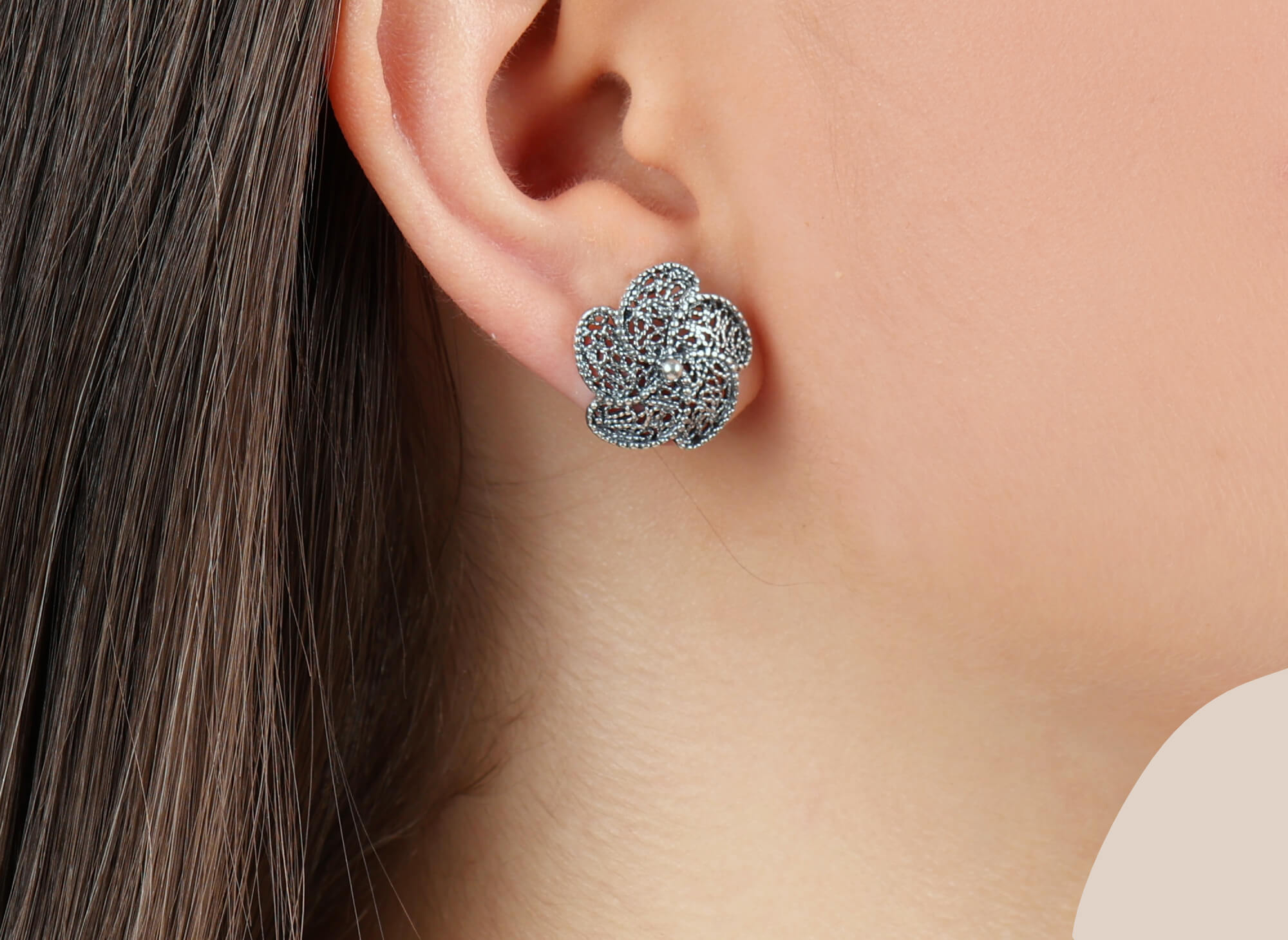 Arete Flor Pensamiento