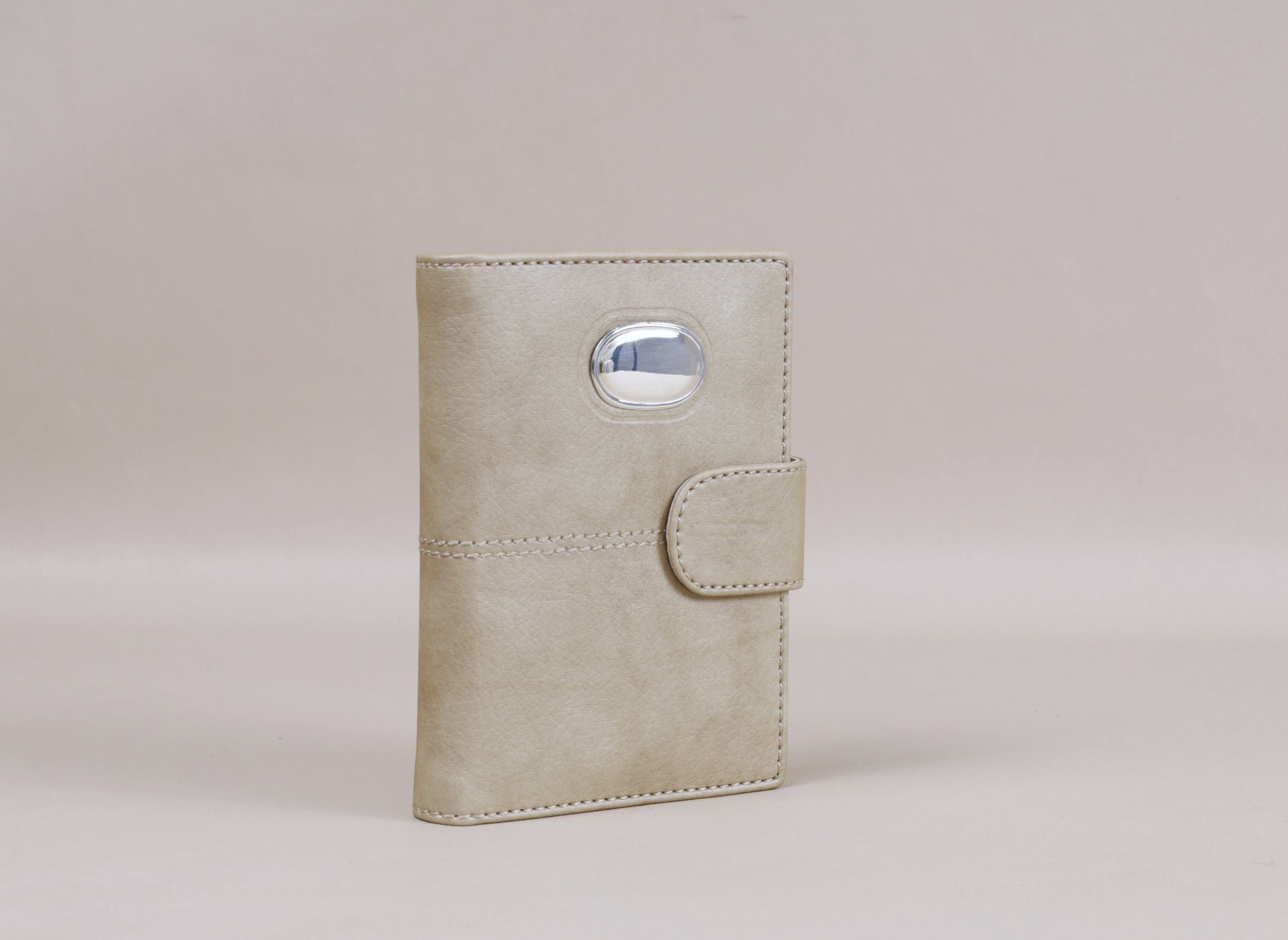 Agenda Personal Clásica Placa Oval 2026