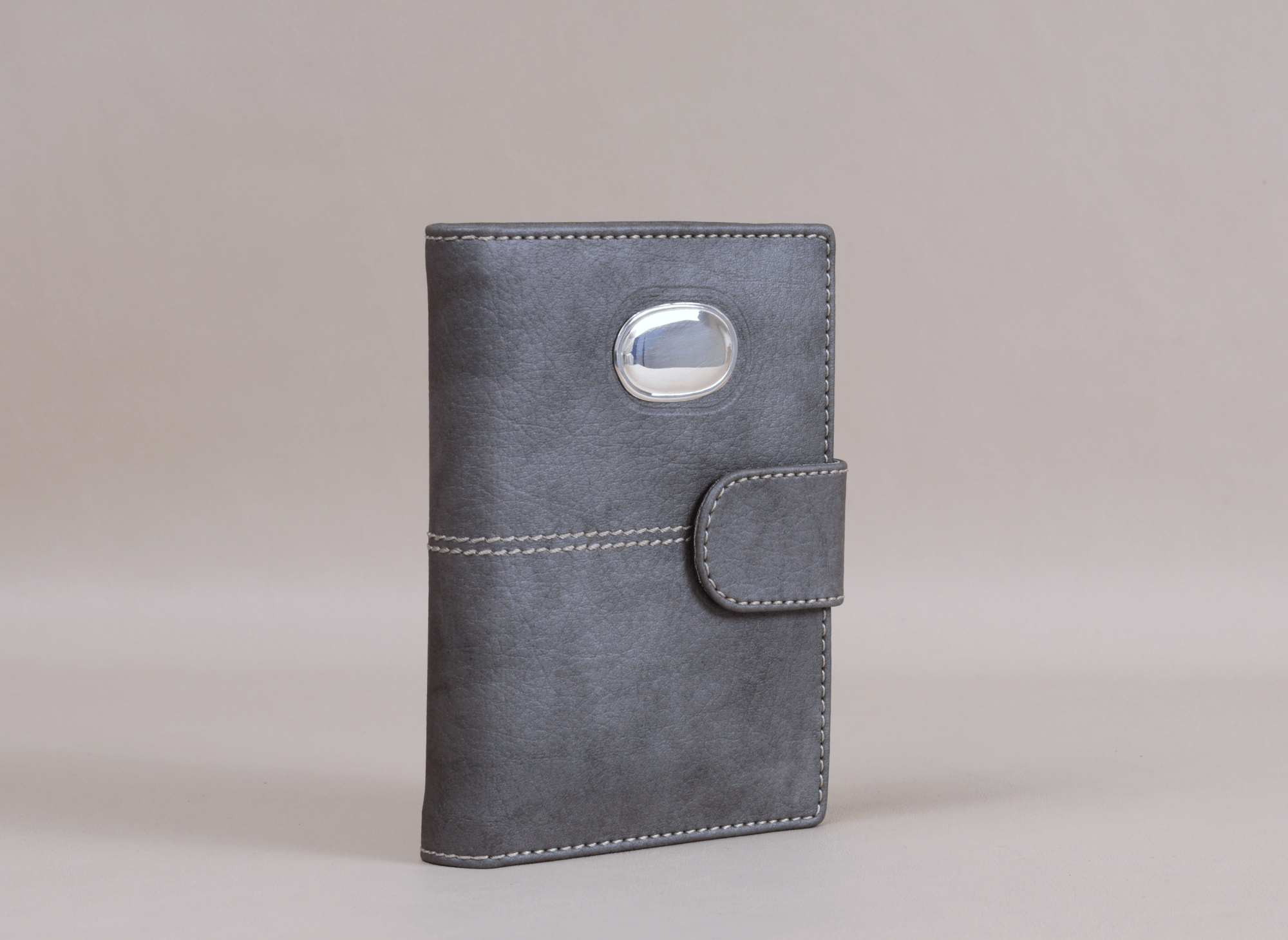 Agenda Personal Clásica Placa Oval 2026