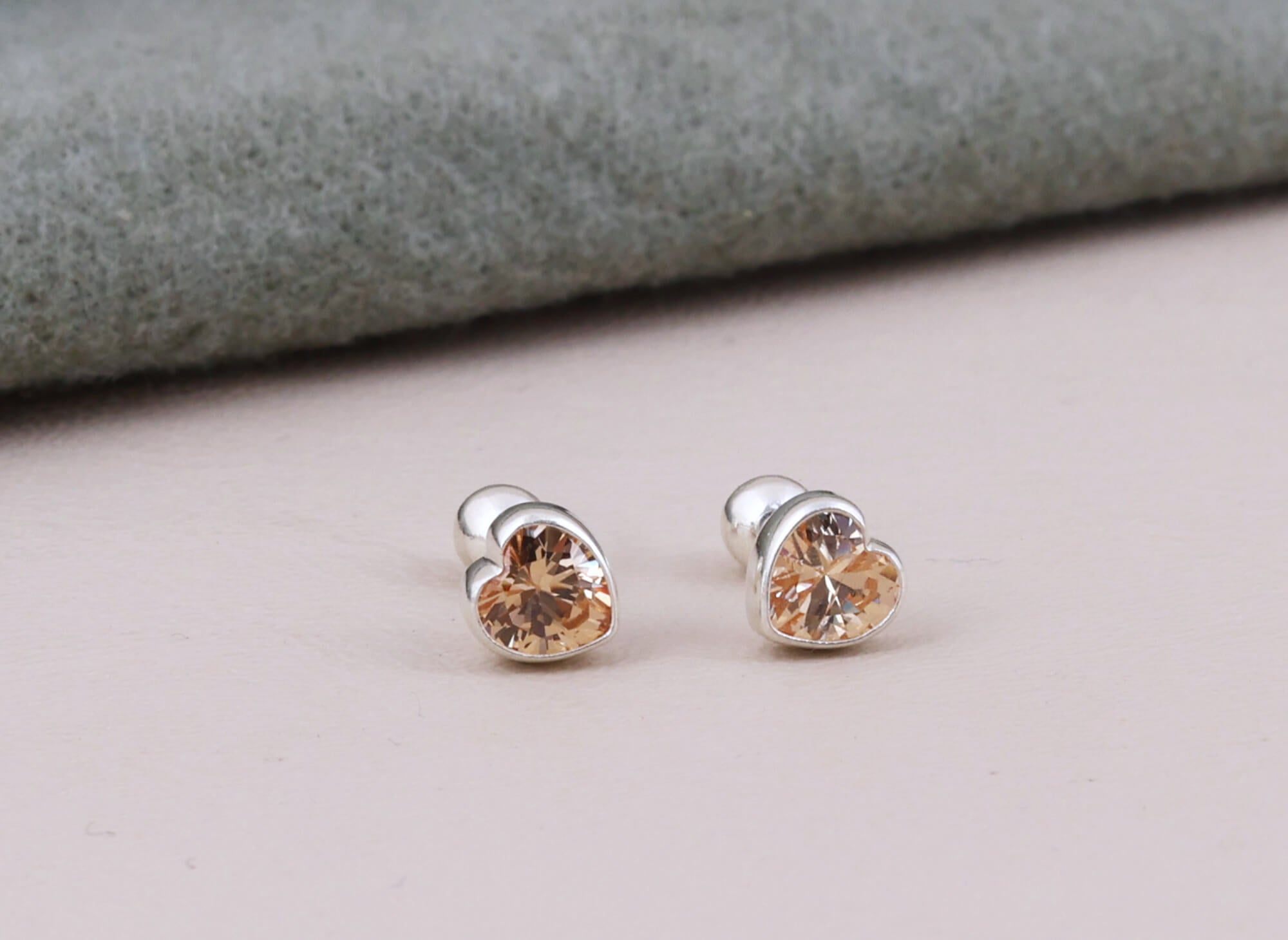 Arete Corazón Punto de Luz Colors