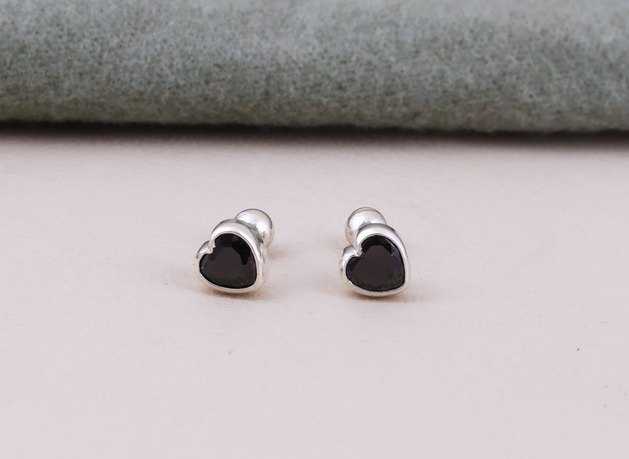 Arete Corazón Punto de Luz Colors