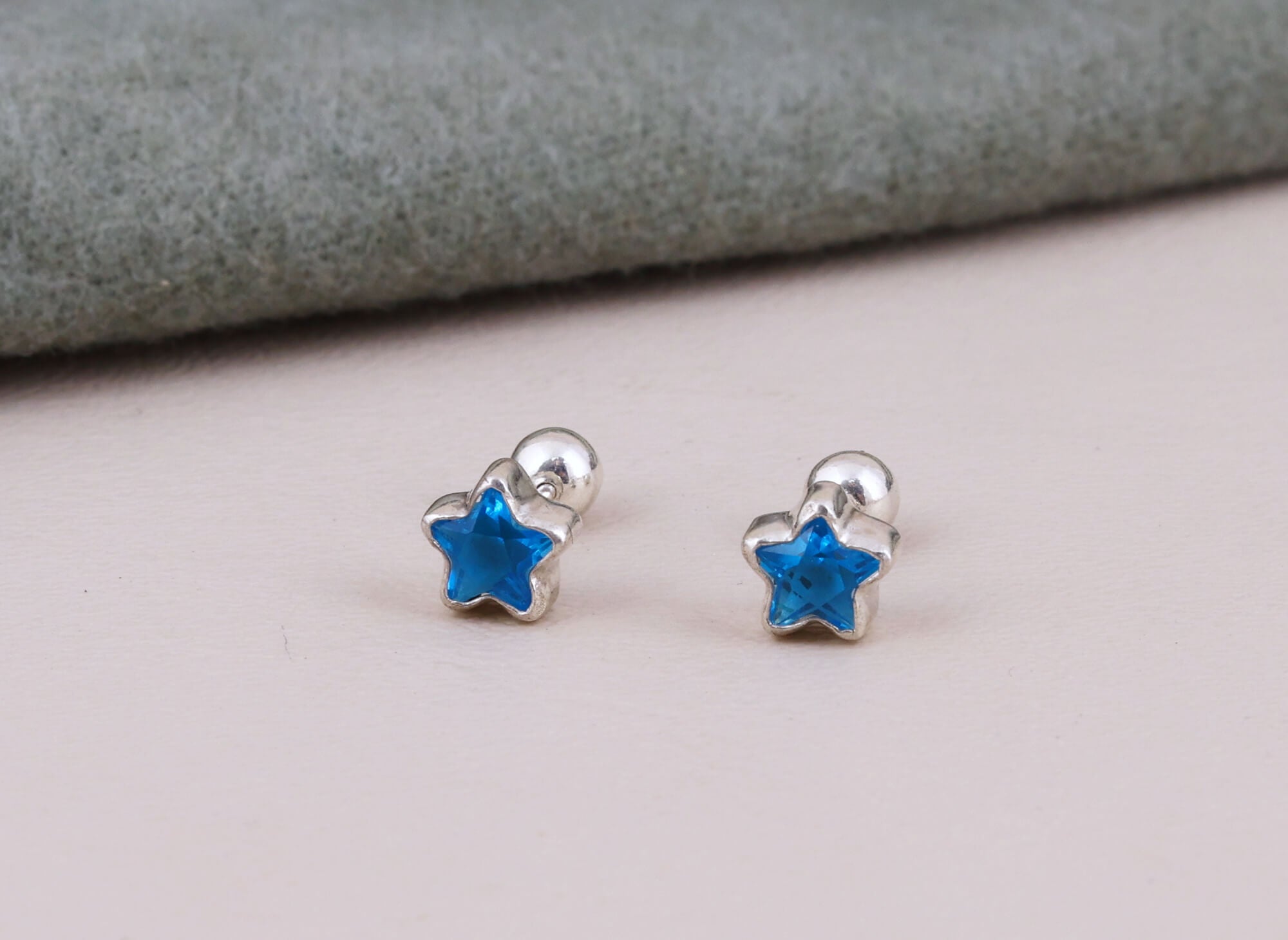 Arete Estrella Punto de Luz Colors