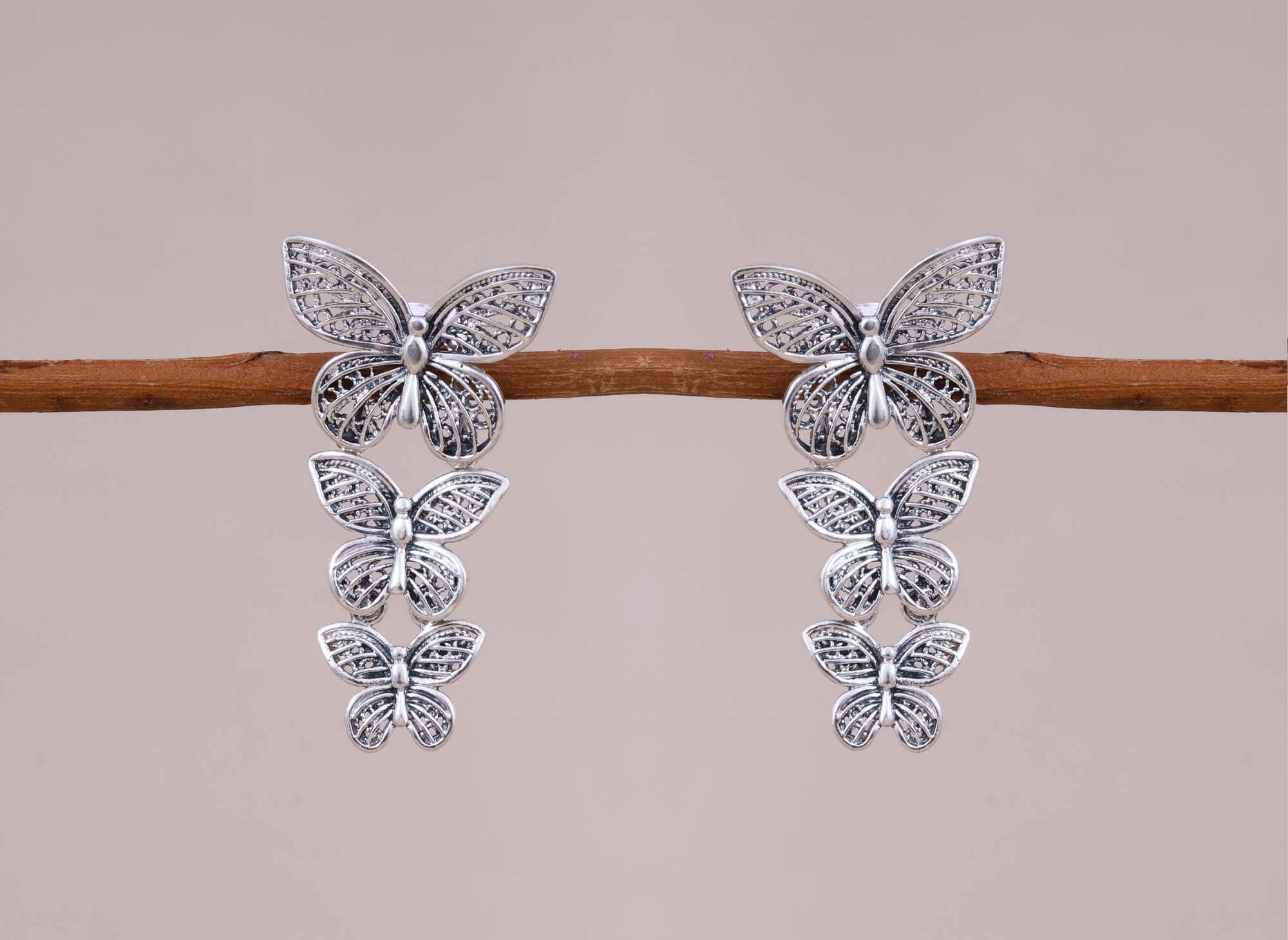 Arete Mariposa Danira