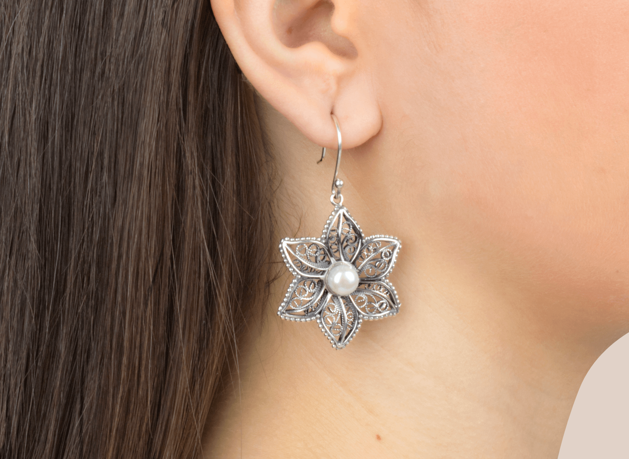 Arete Perla Flor Segovia