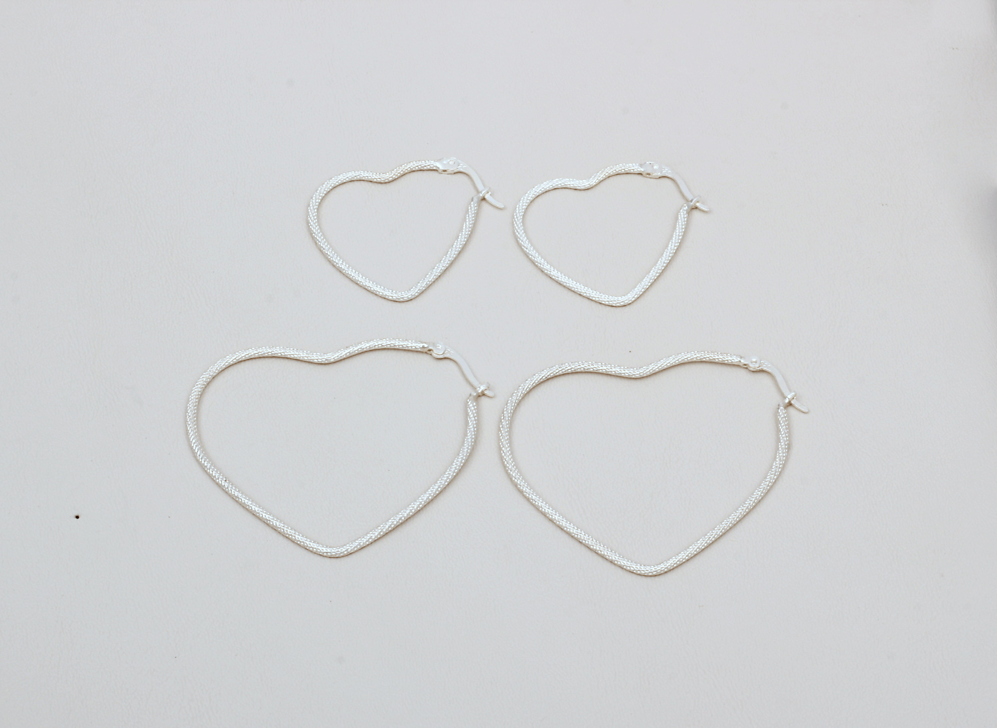 Arete Argolla Corazón Texturado