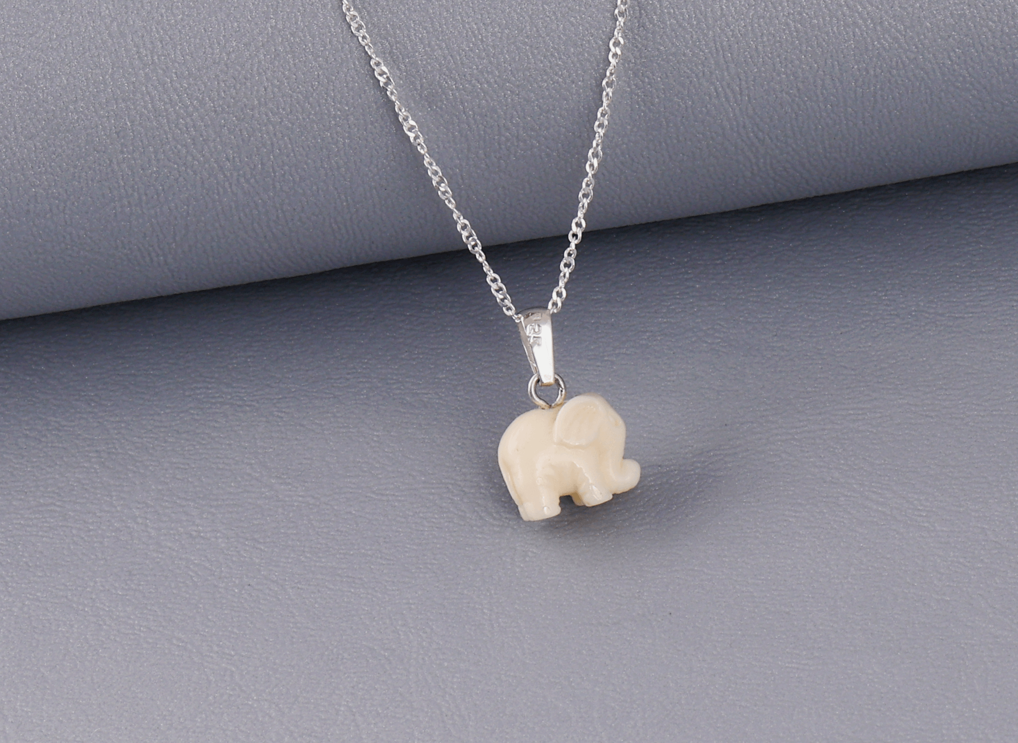 Collar Elefante Marfil