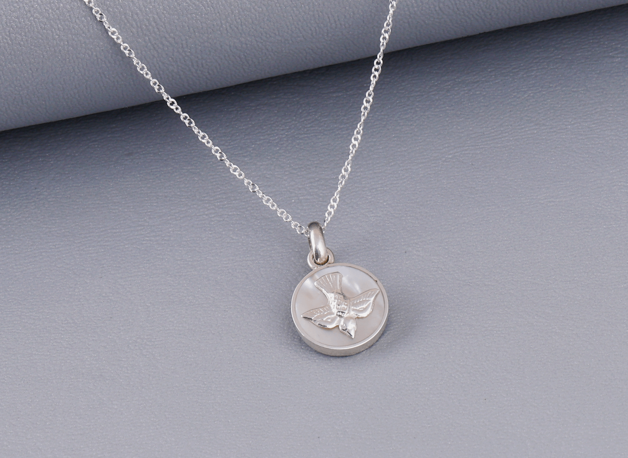 Collar Espíritu Santo Sublime