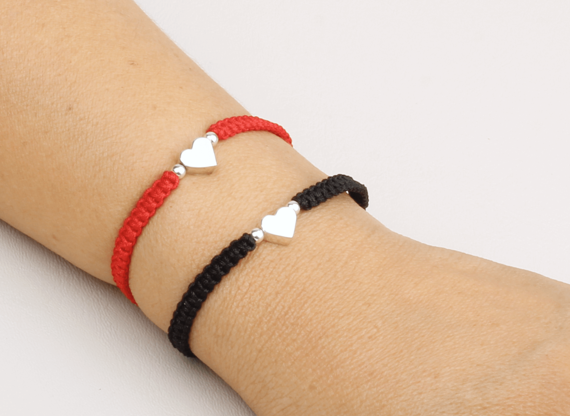 Pulsera Corazón Llano Macrame