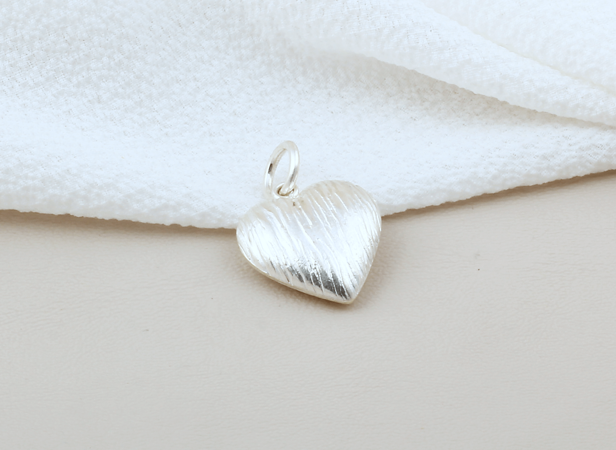 Dije Corazón Lluvia