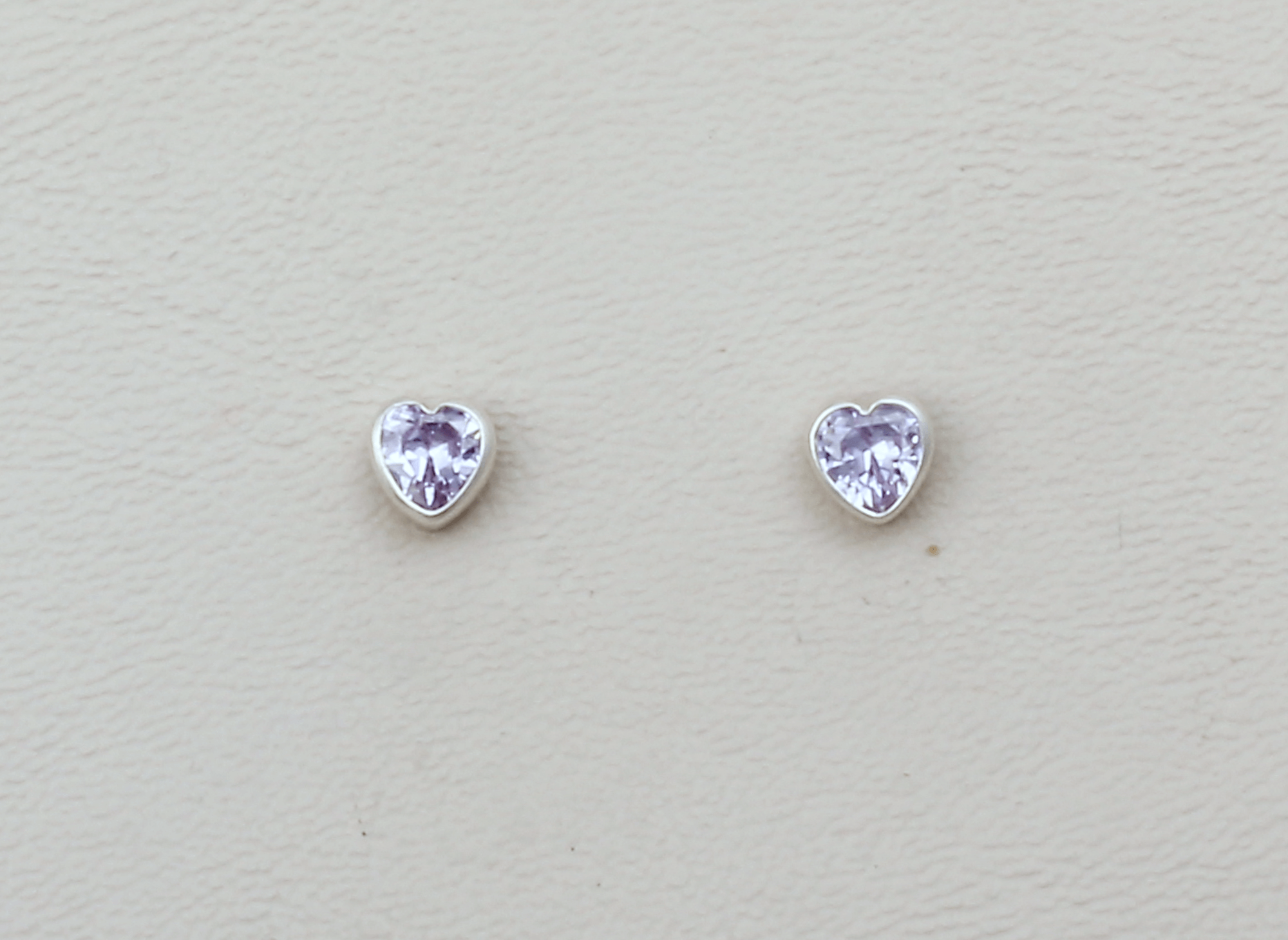 Arete Corazón Punto de Luz Colors