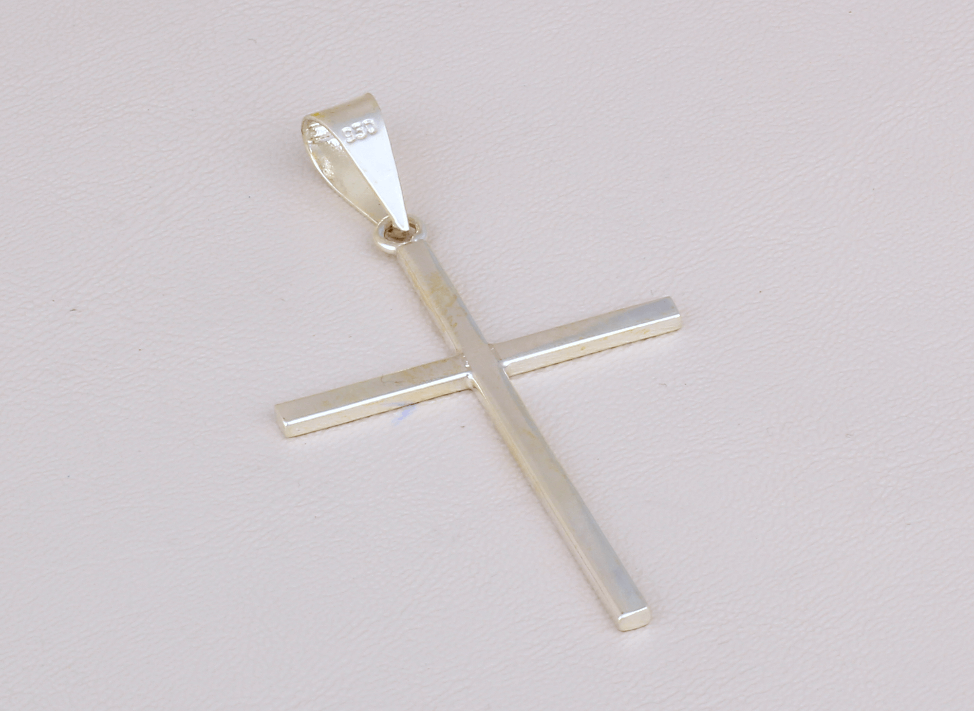 Dije Cruz Stilo Llana