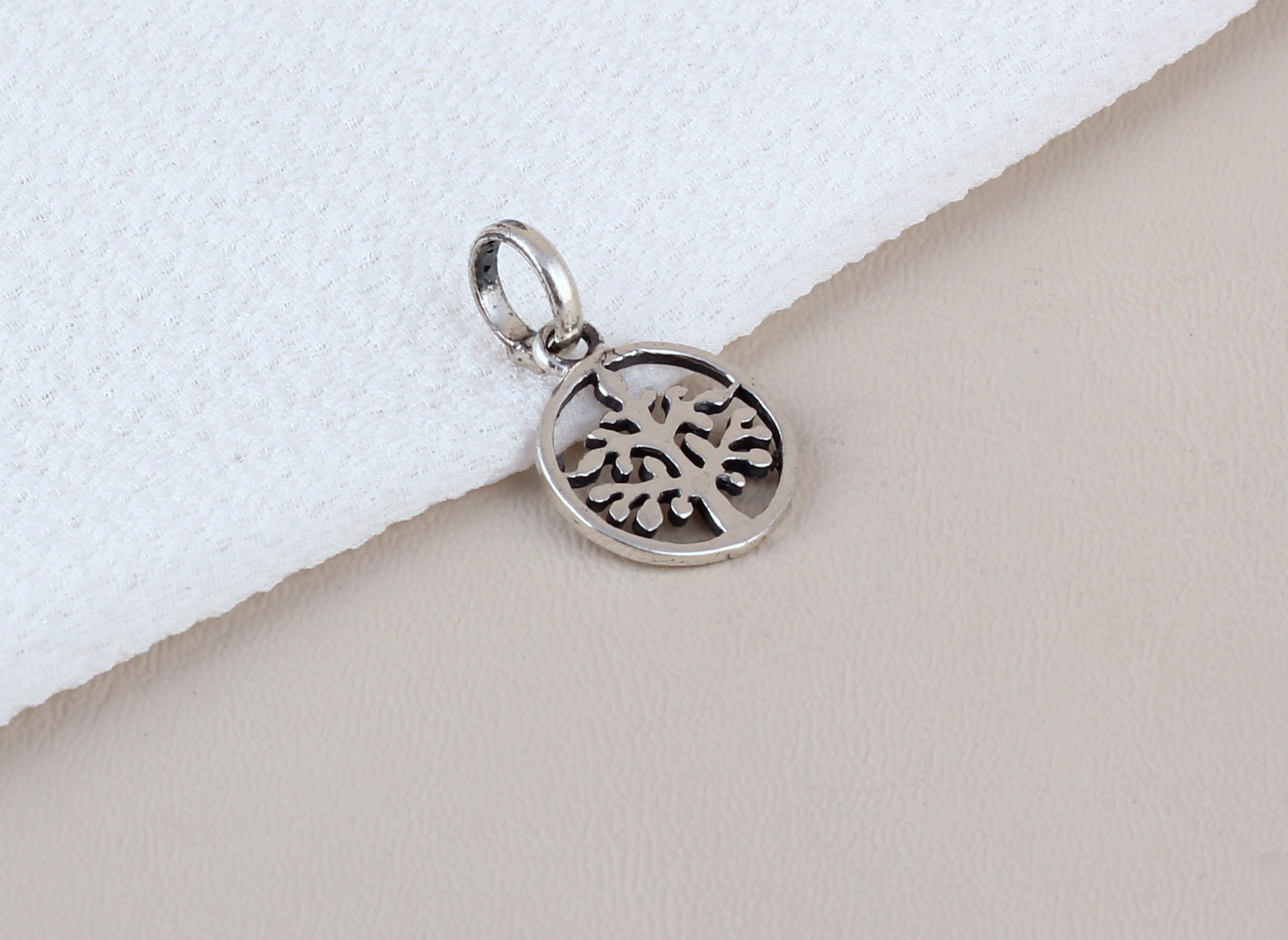 Dije Árbol Sunny Redondo