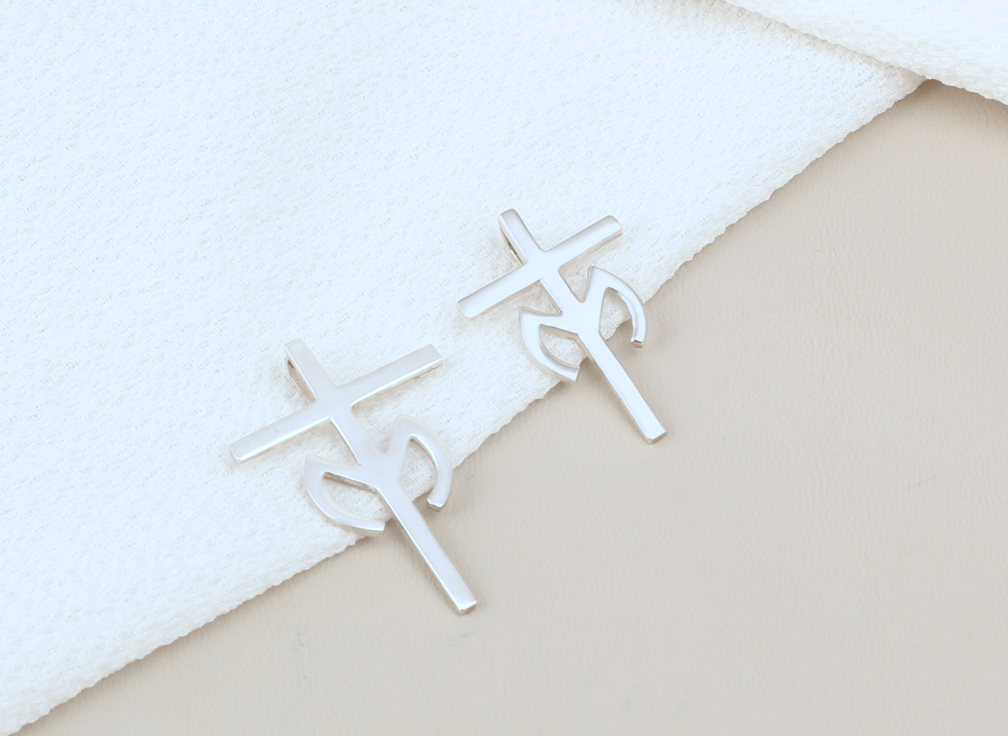 Dije Cruz Marianista