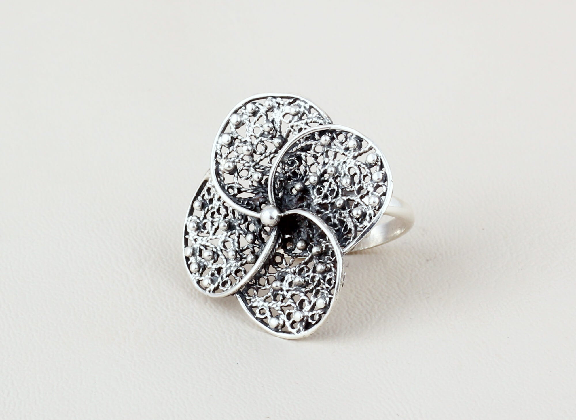 Sortija Flor Molino Patinado