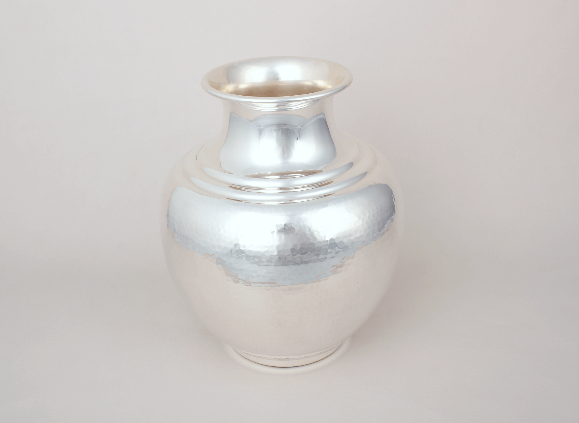 Florero Ánfora Martillado Fino Plaqué