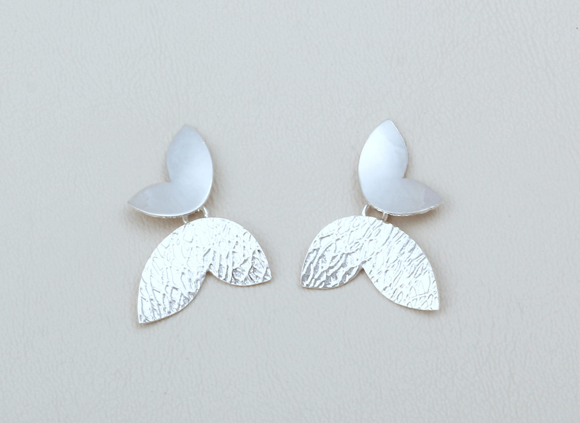 Arete Mariposa Texturada