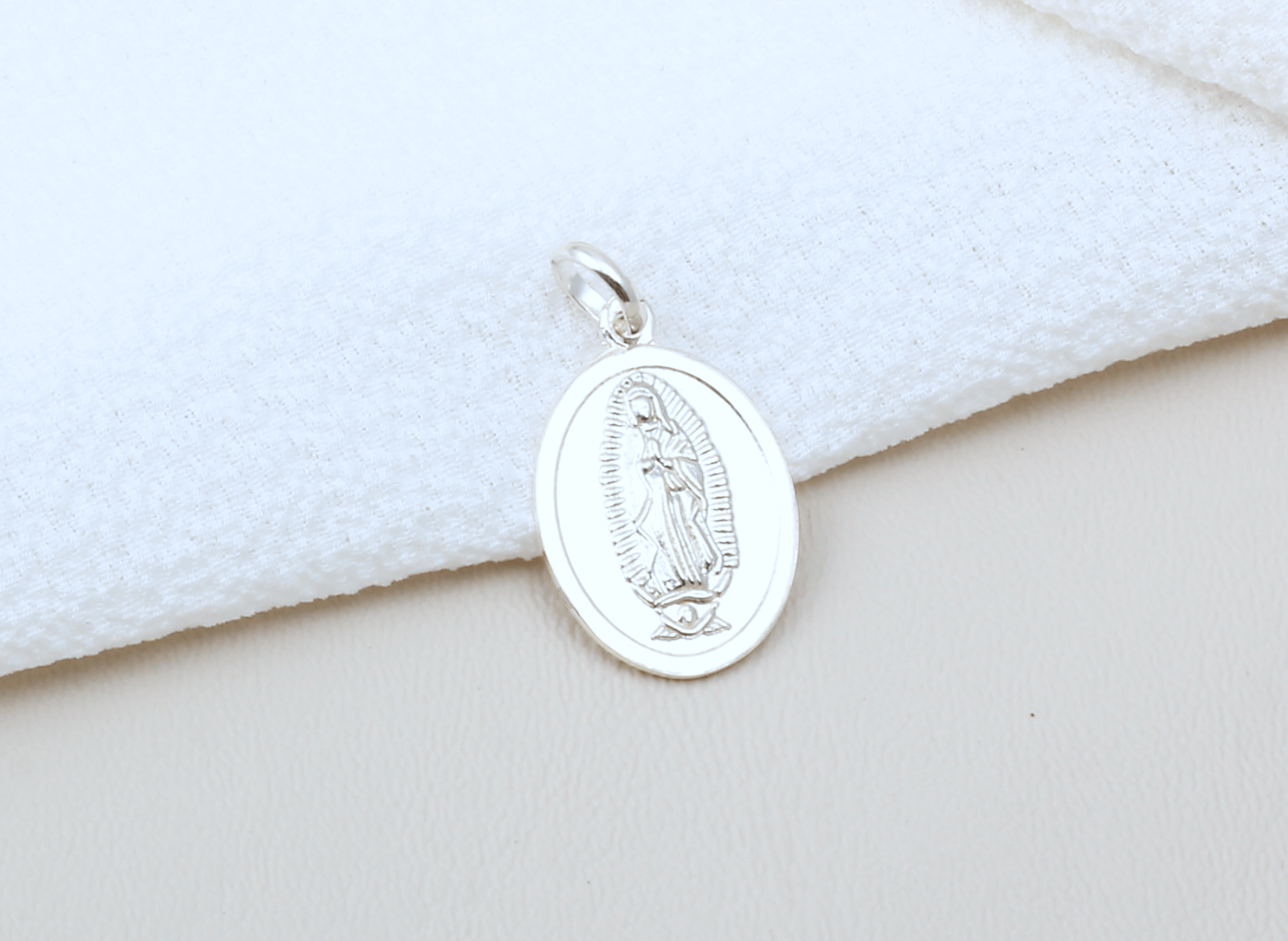 Dije Medalla Virgen de Guadalupe