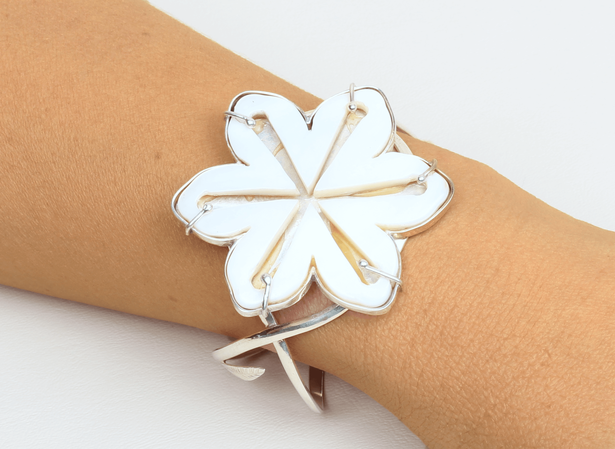 Brazalete Flor del Rocio