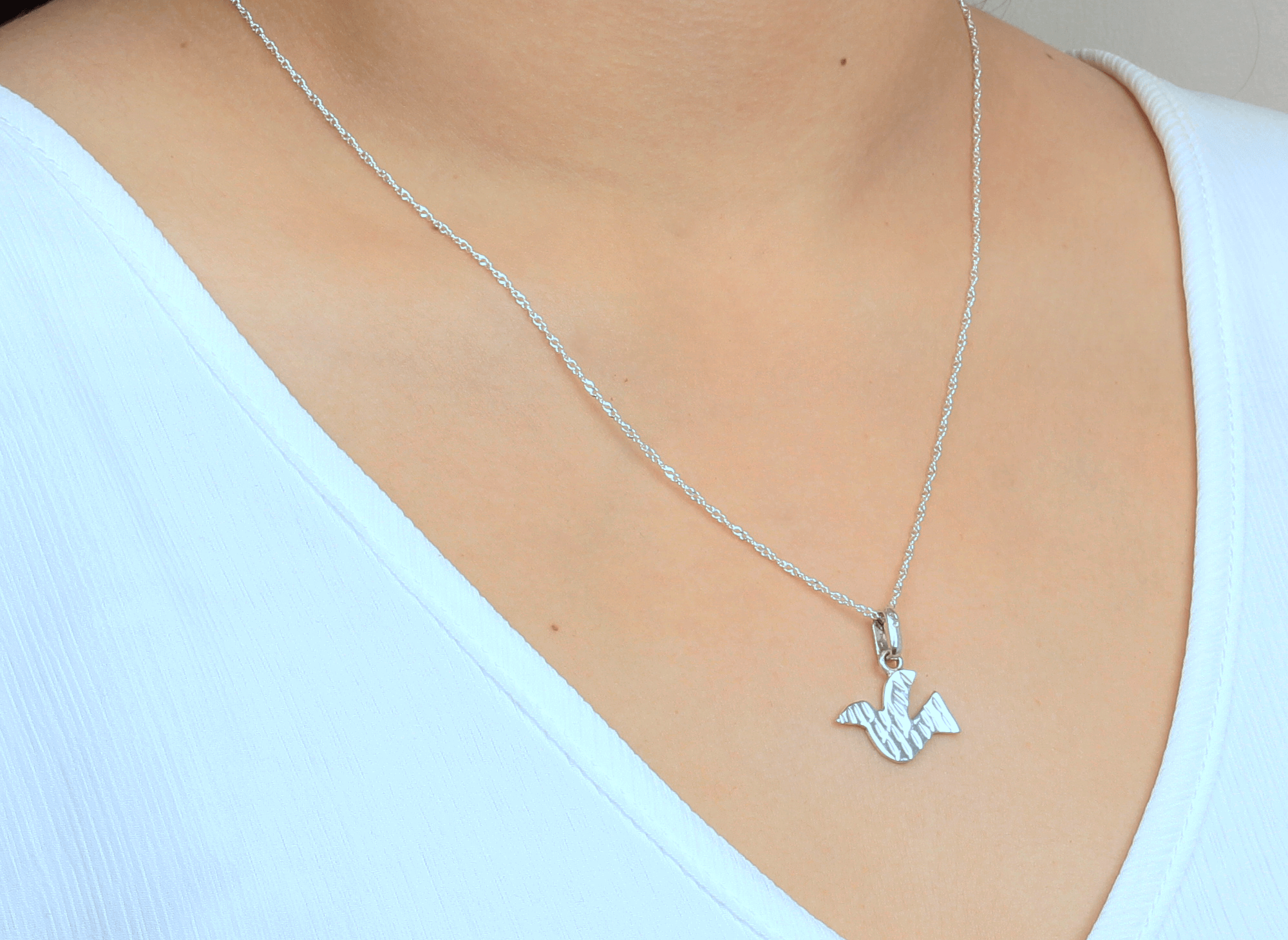 Collar Paloma Martillada