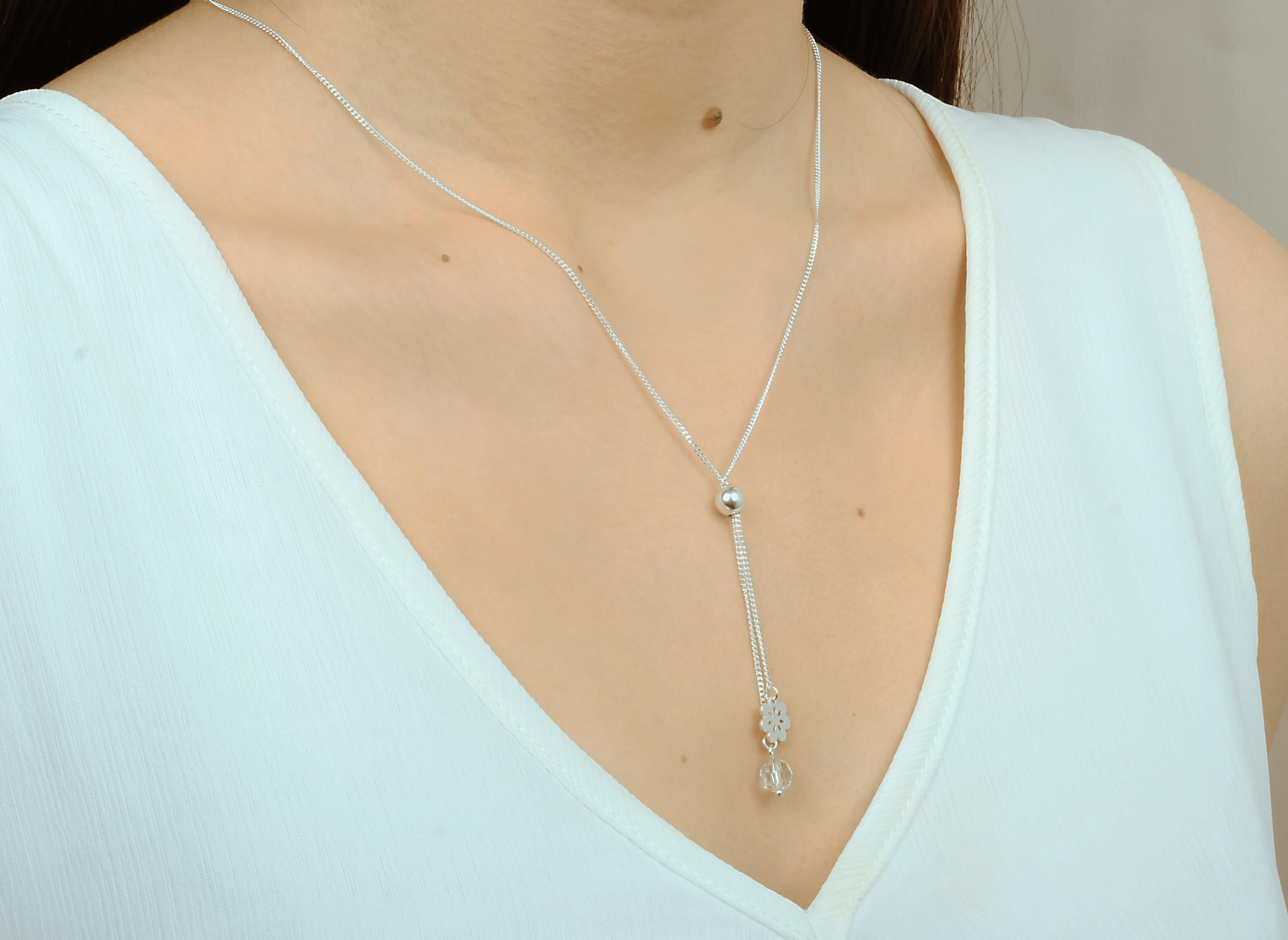 Collar Corbatero Flor Iluminada