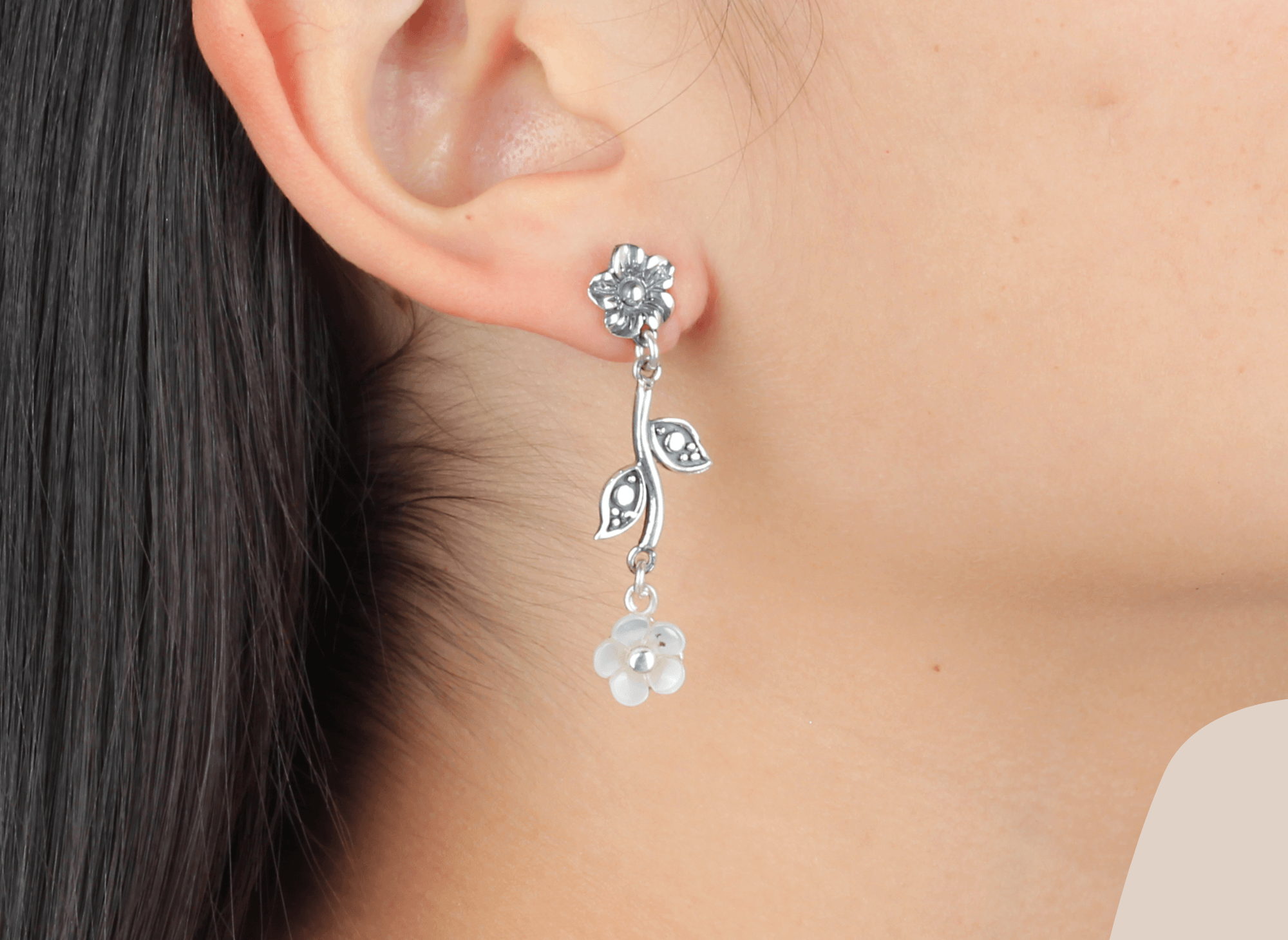 Arete Flor Nacar Peonía