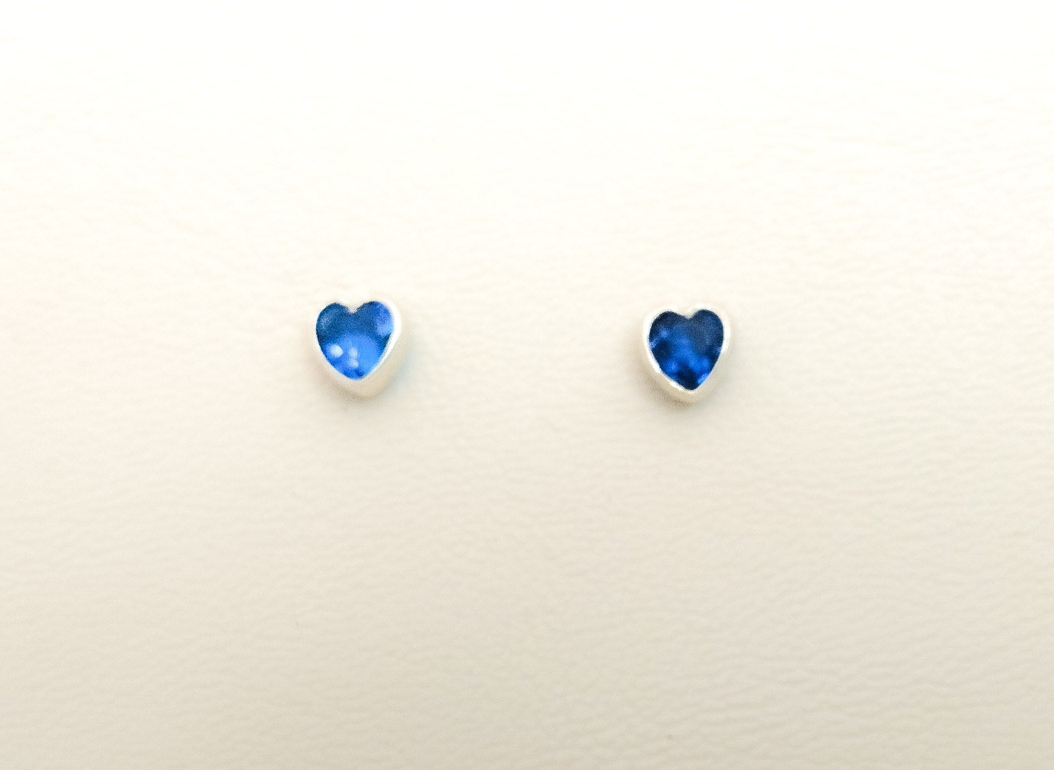 Arete Corazón Punto de Luz Colors