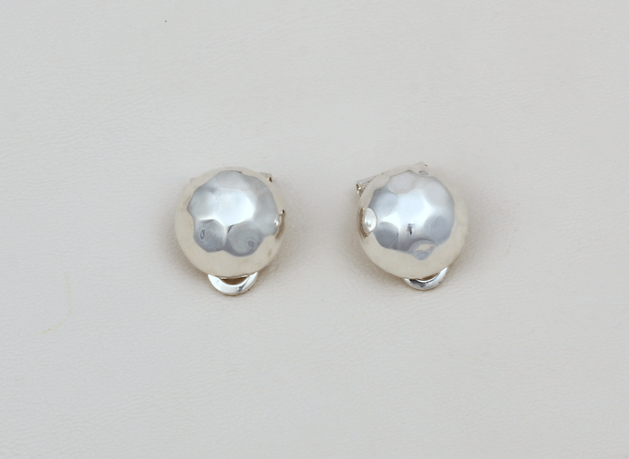 Arete a Presión Martillado