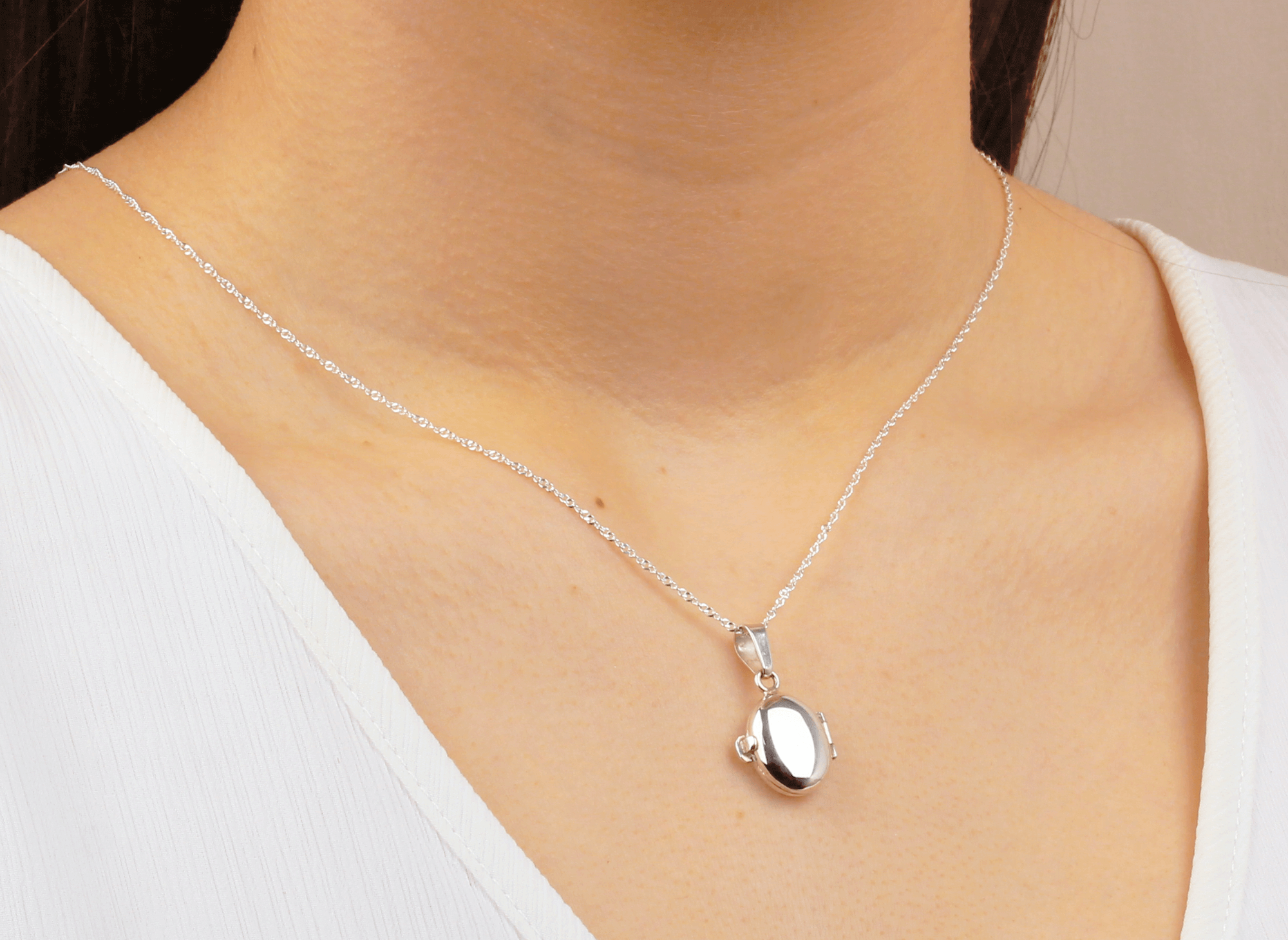 Dije Relicario Oval Llano