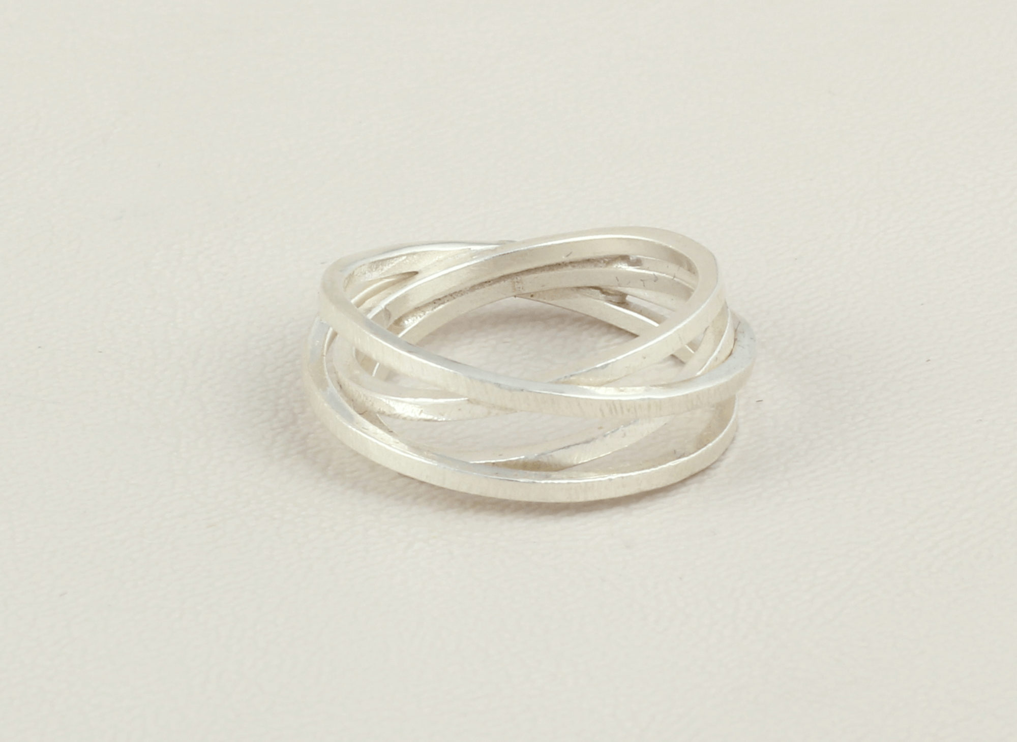 Sortija Mikela Entrelazado