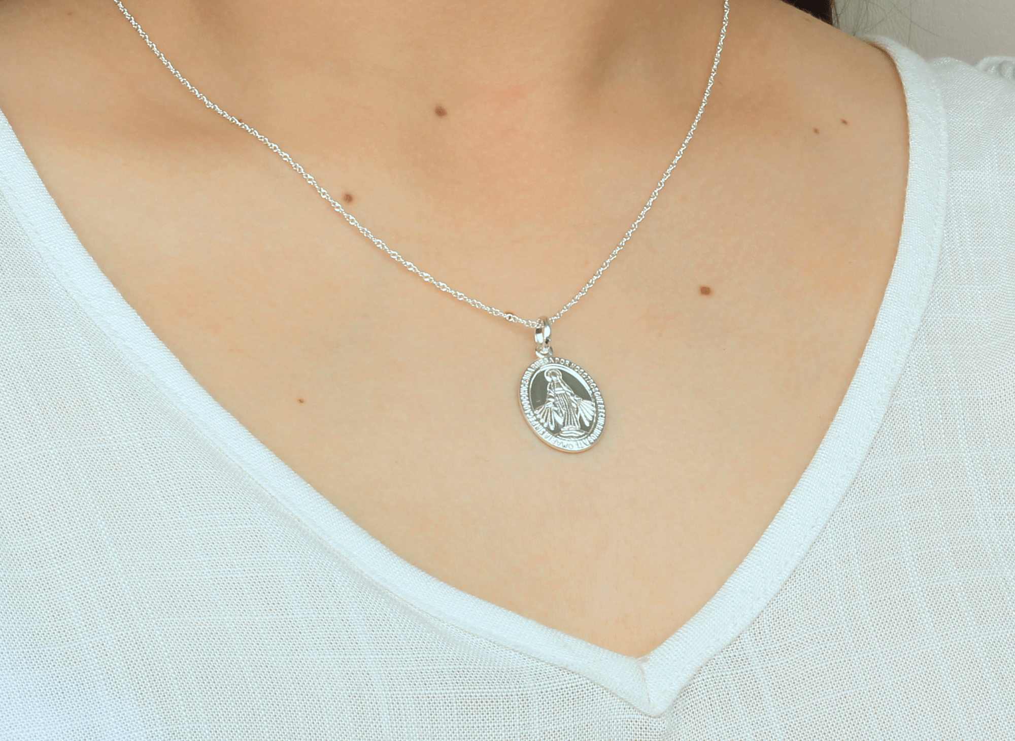 Collar Virgen Milagrosa