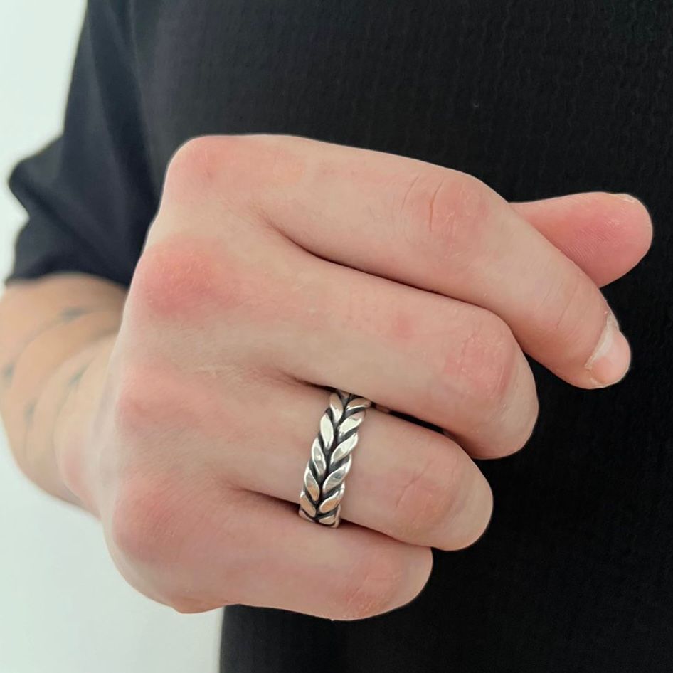 Anillo Luis