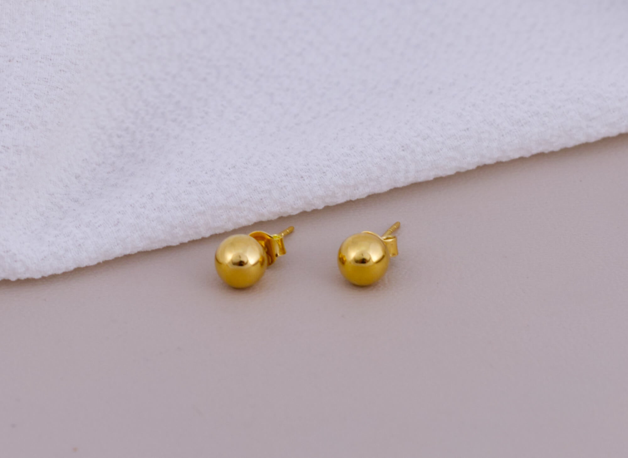 Arete Oro Bola 18K