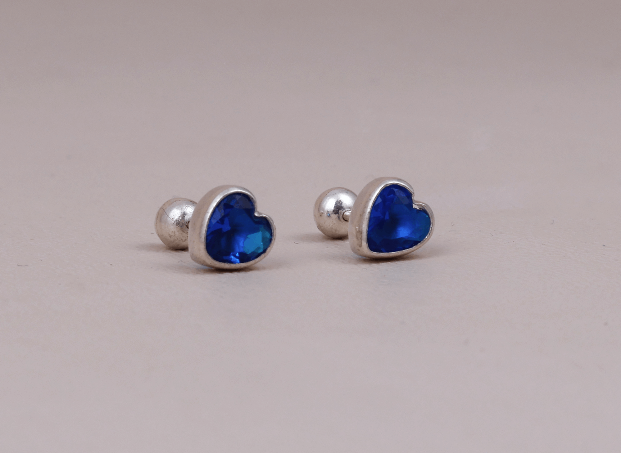 Arete Corazón Punto de Luz Colors