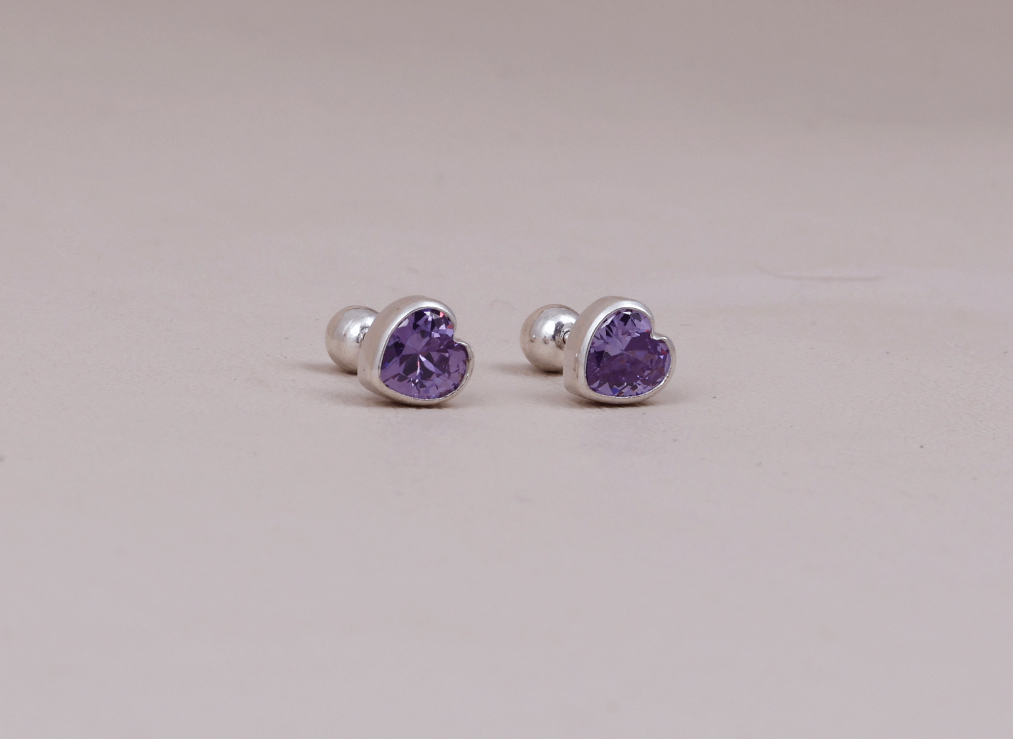 Arete Corazón Punto de Luz Colors