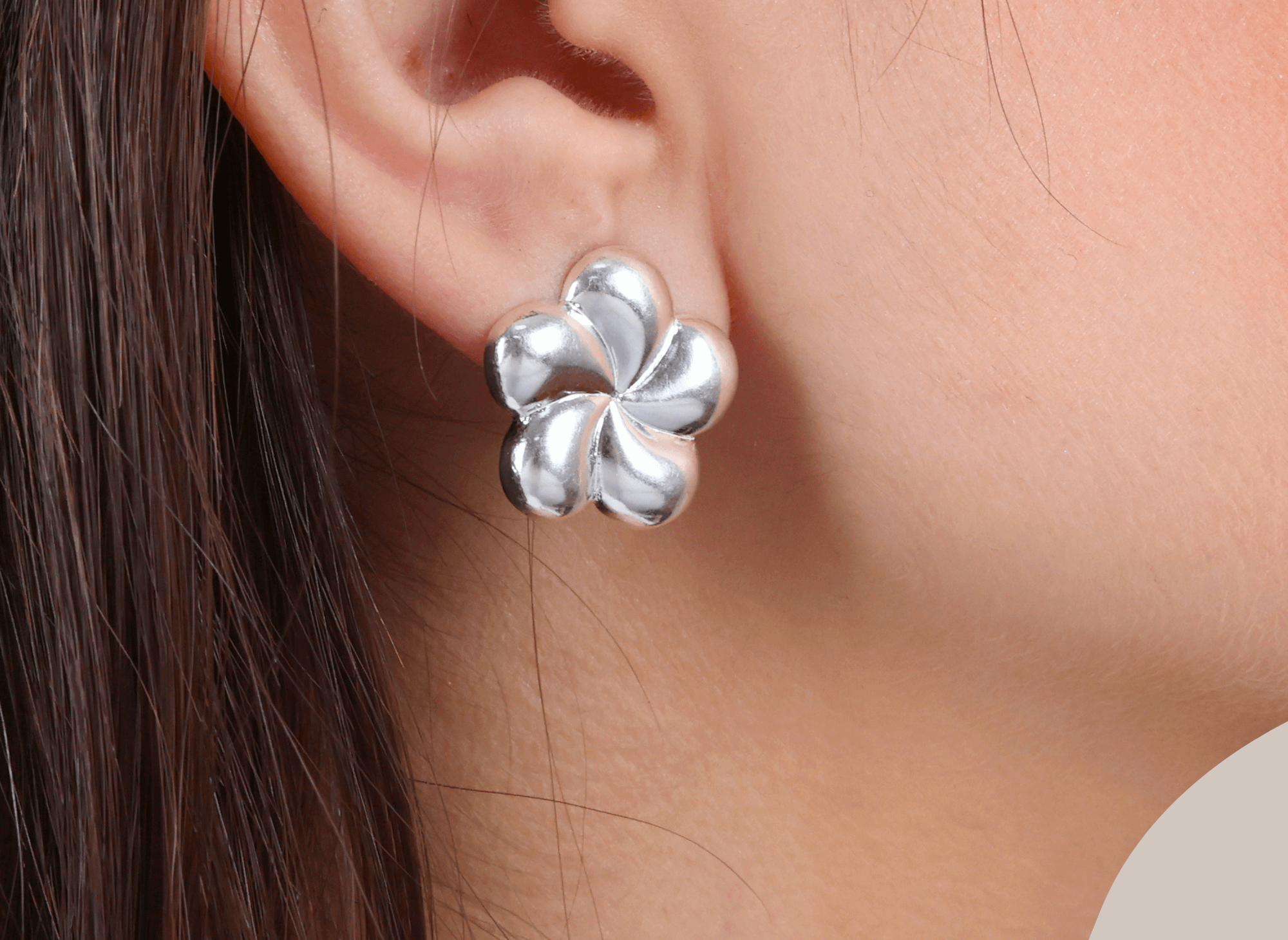 Arete Flor Leslie