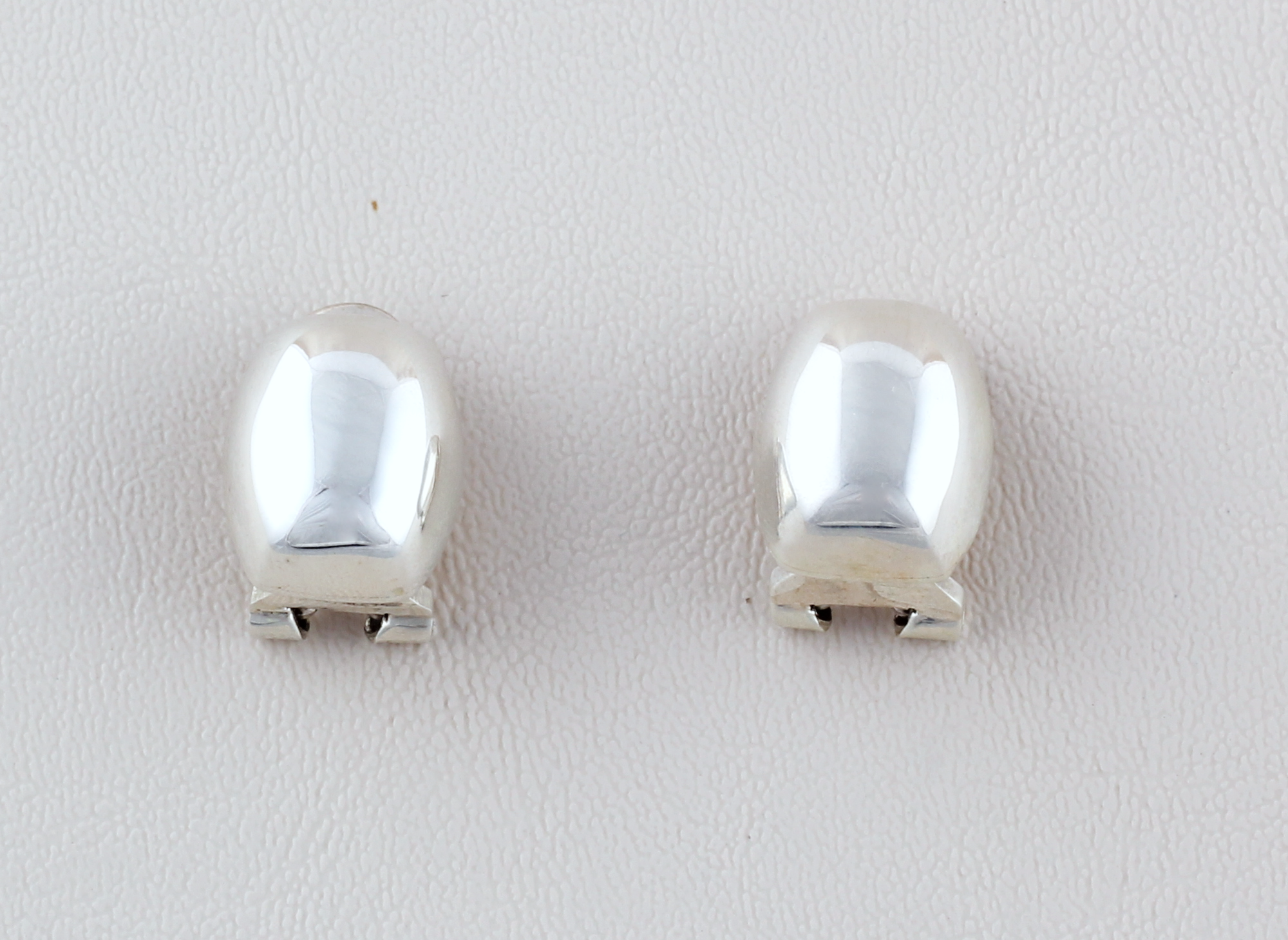 Arete a Presión Oval Llano