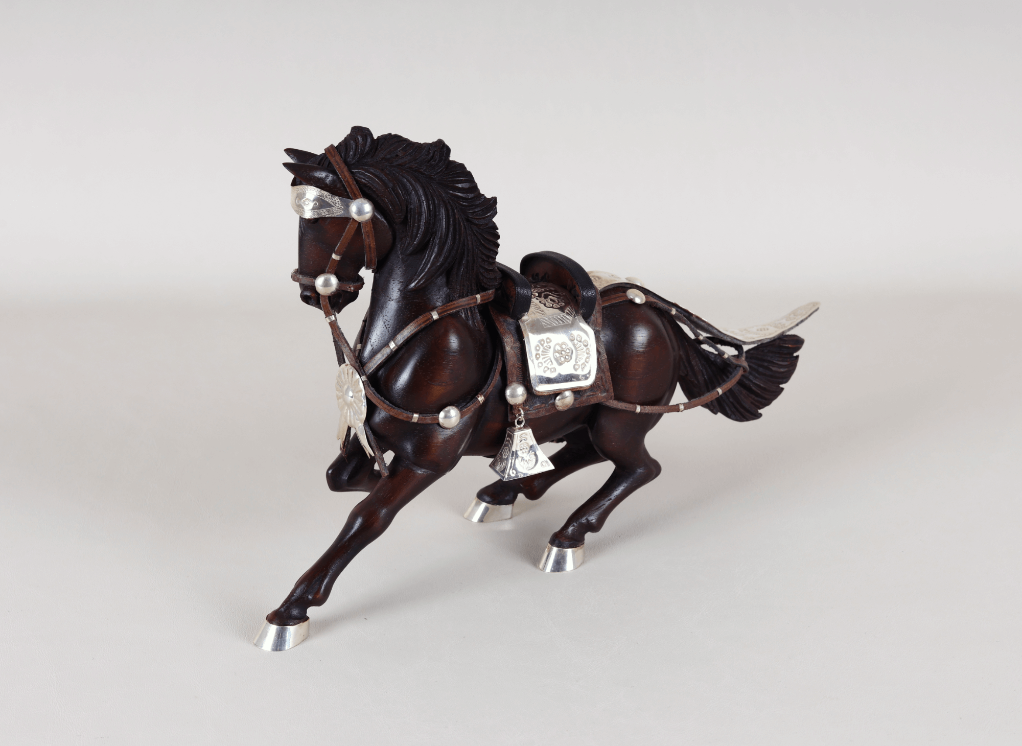 Caballo Pata Estirada