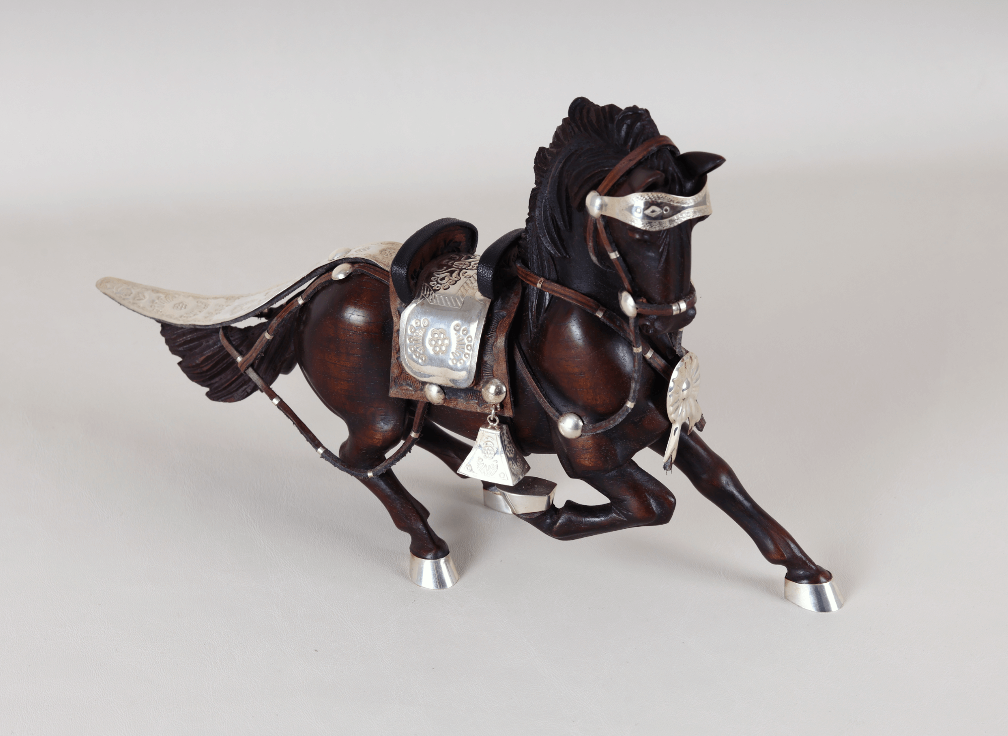 Caballo Pata Estirada