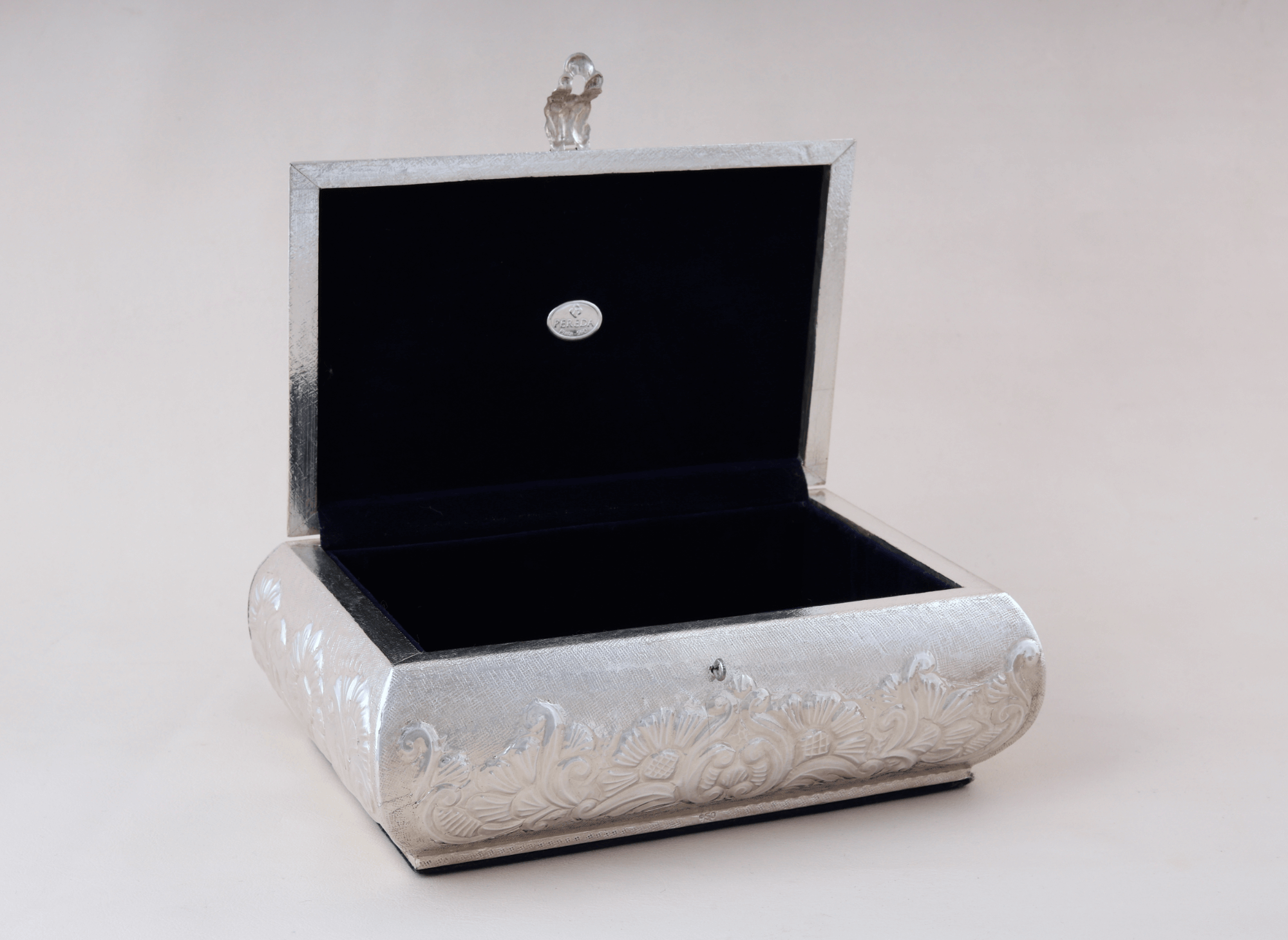 Cofre Cincelado Flor de Liz