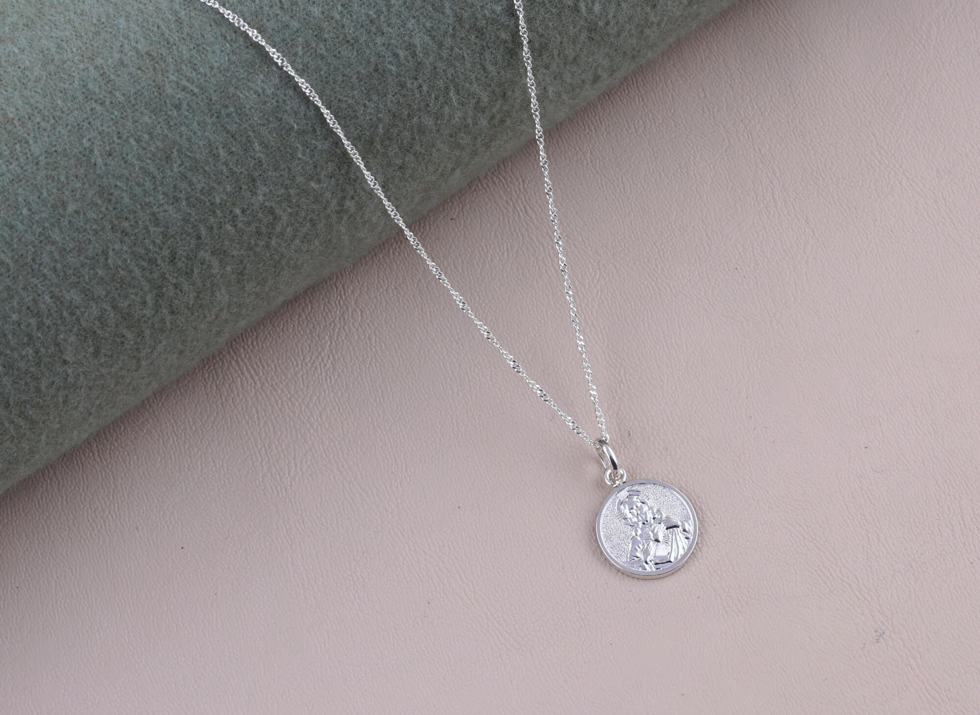 Collar Corazón de Jesús