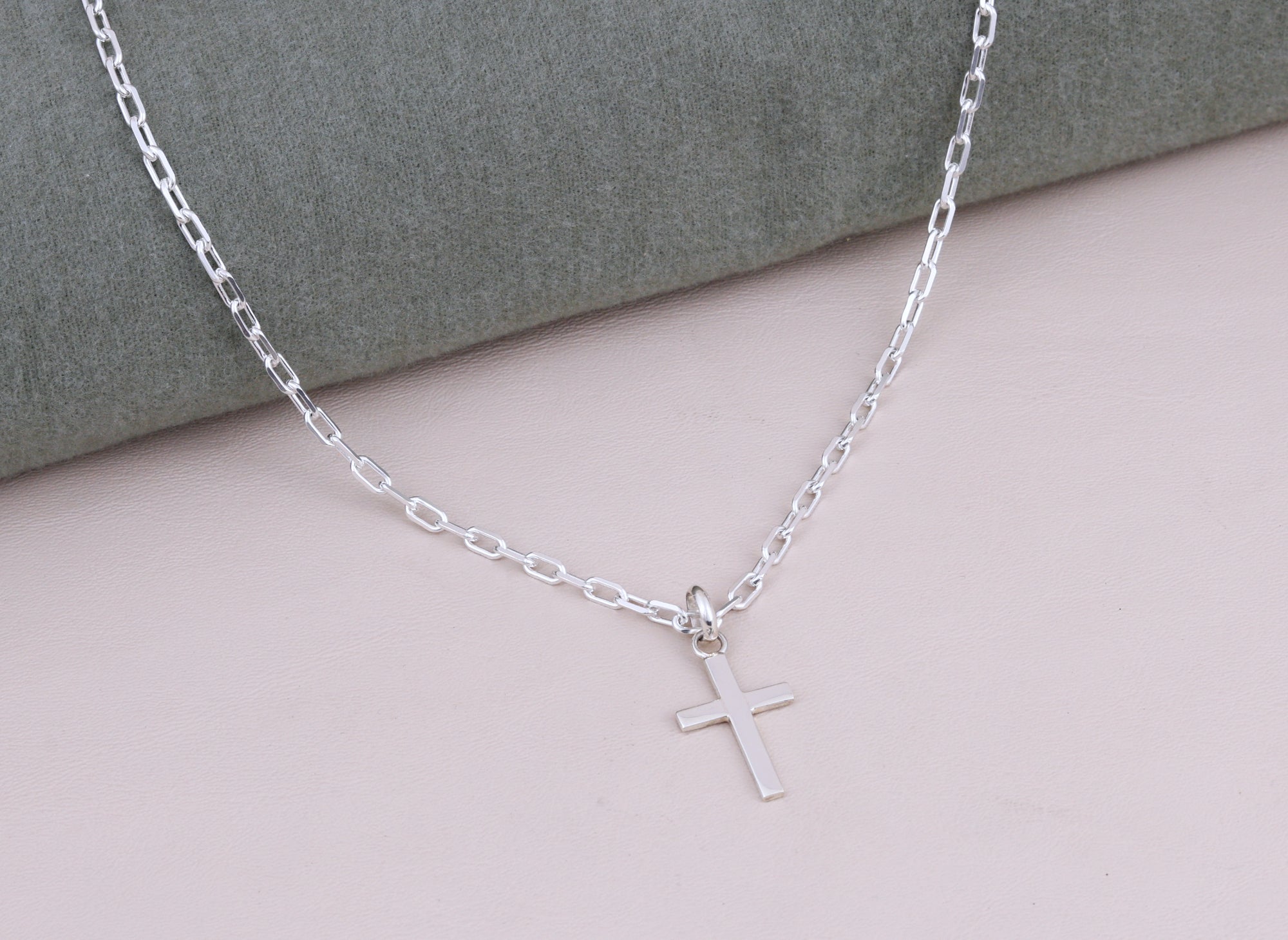 Collar Cruz Stilo Llana Arg Redonda