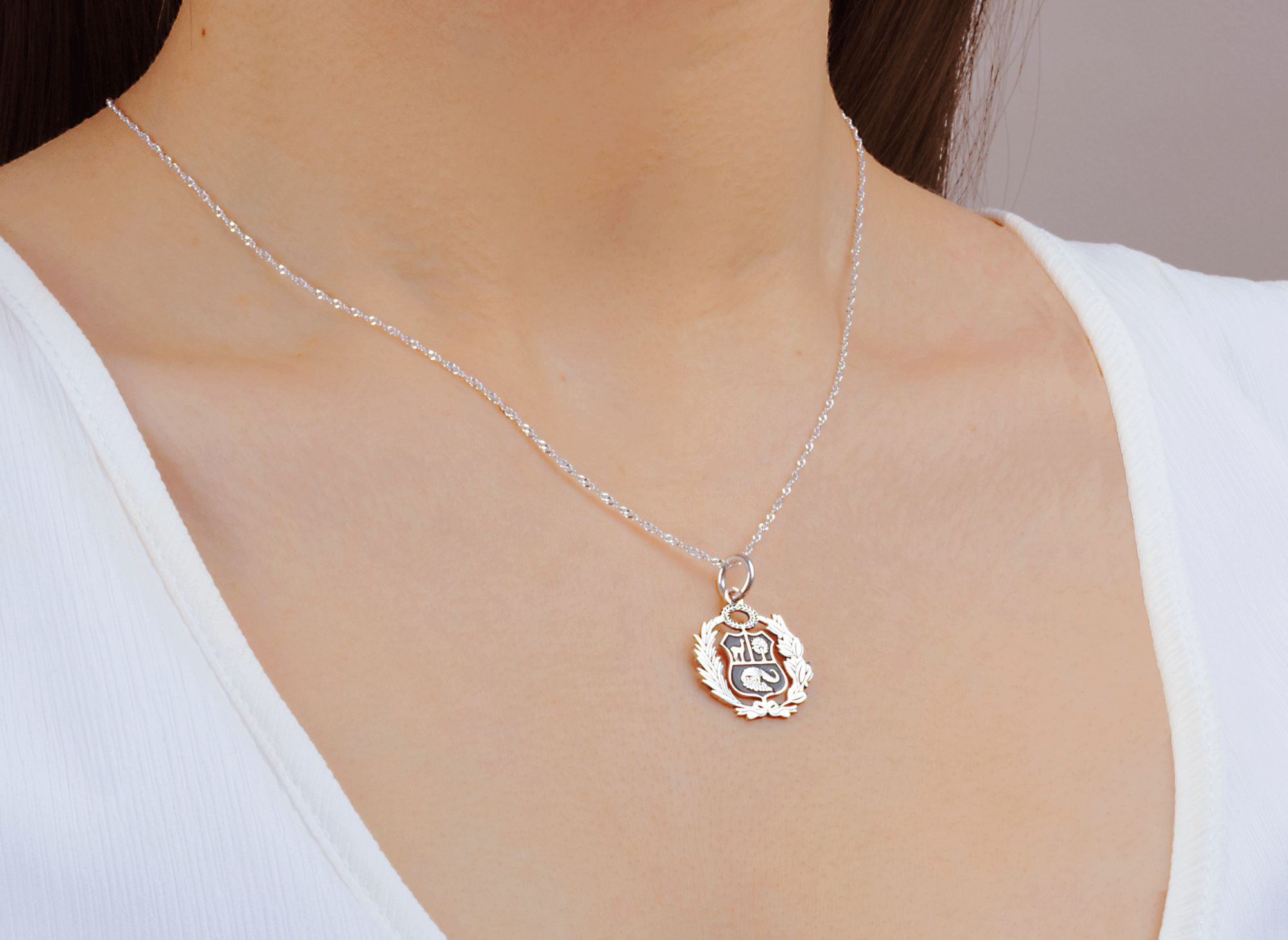 Dije Escudo Perú Esmaltado