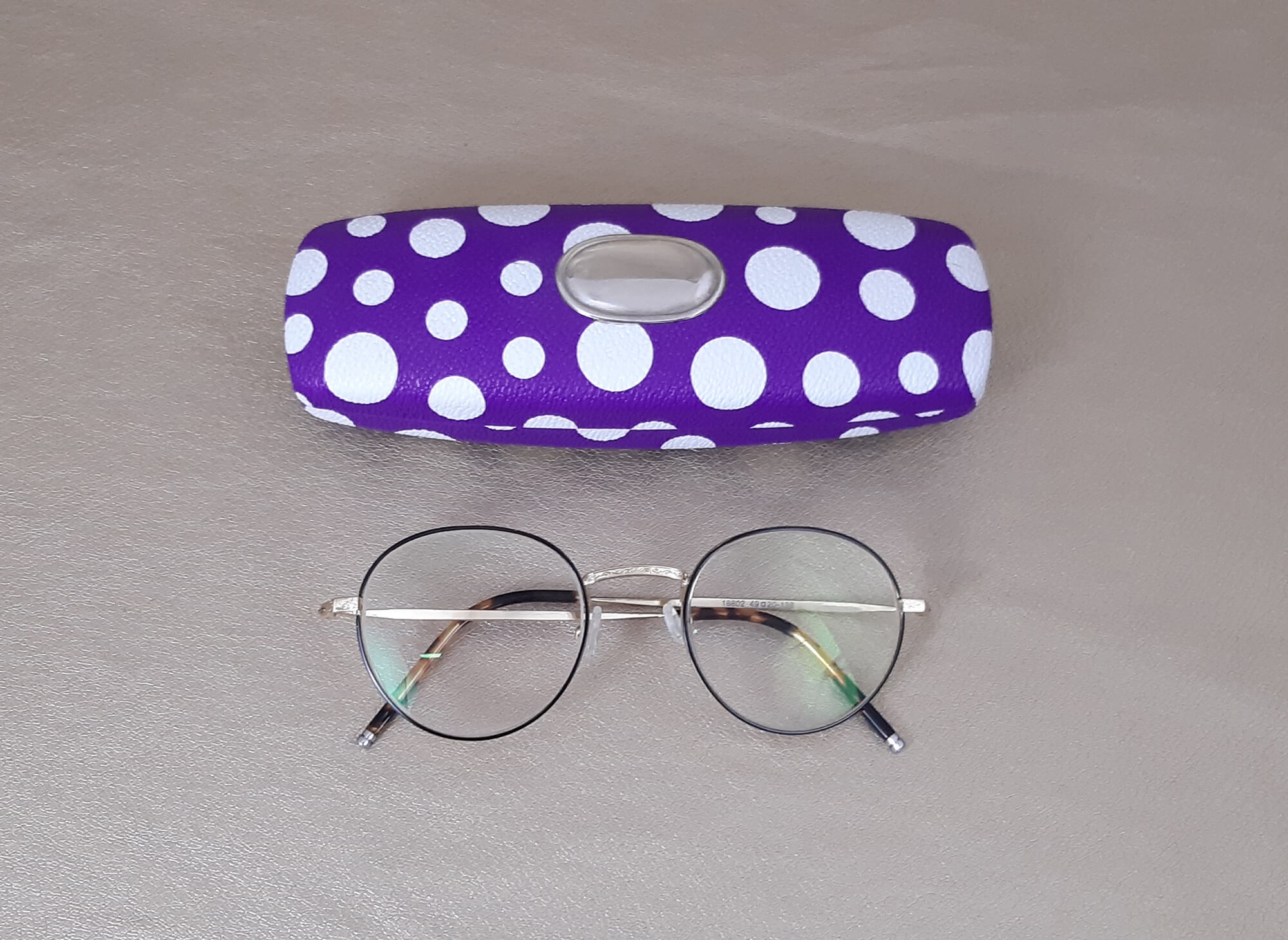 Estuche Lentes Puntos