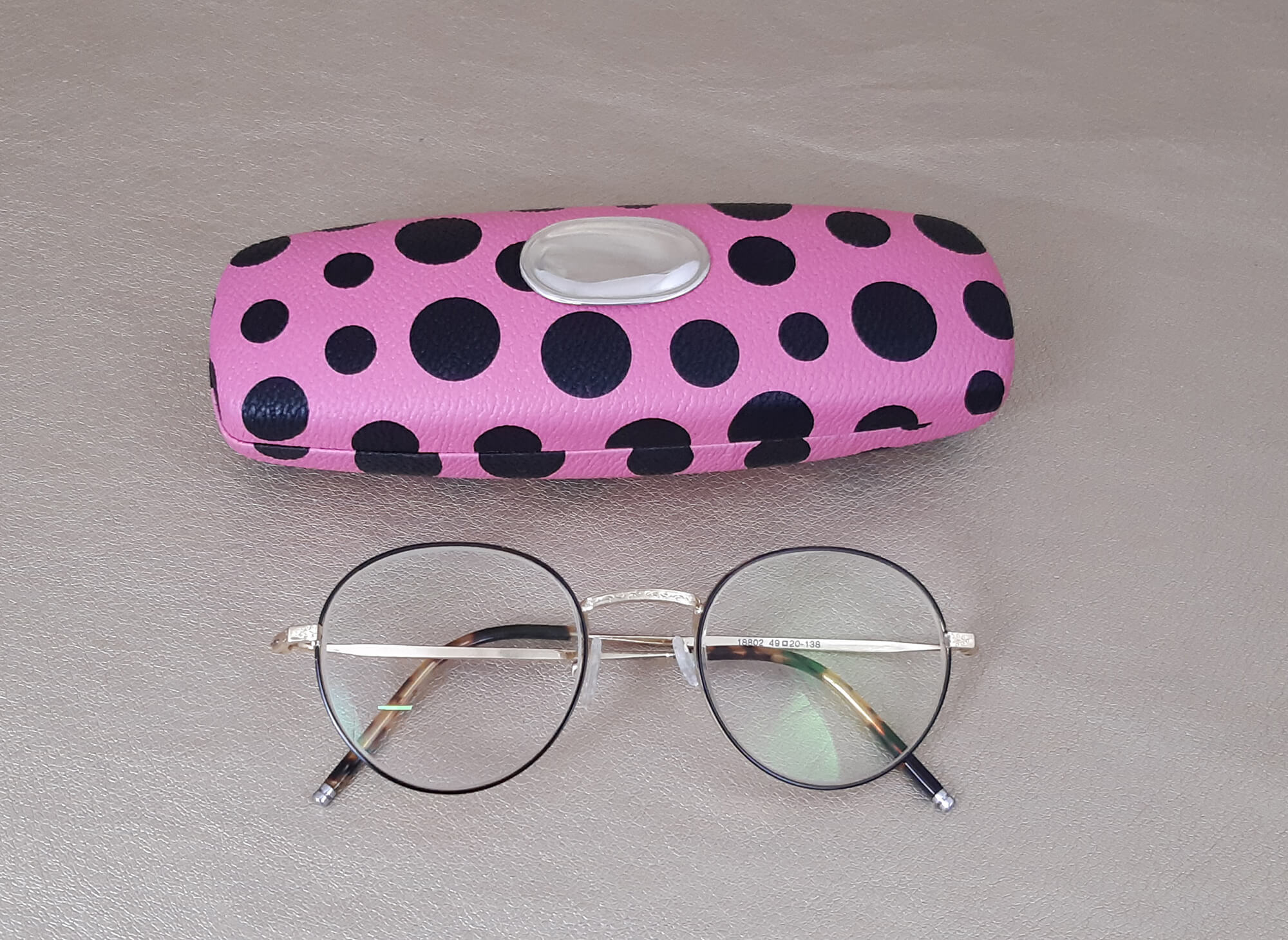 Estuche Lentes Puntos