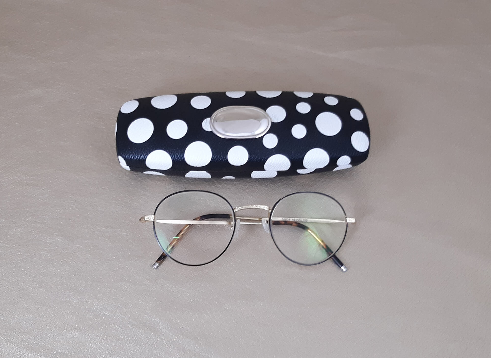 Estuche Lentes Puntos