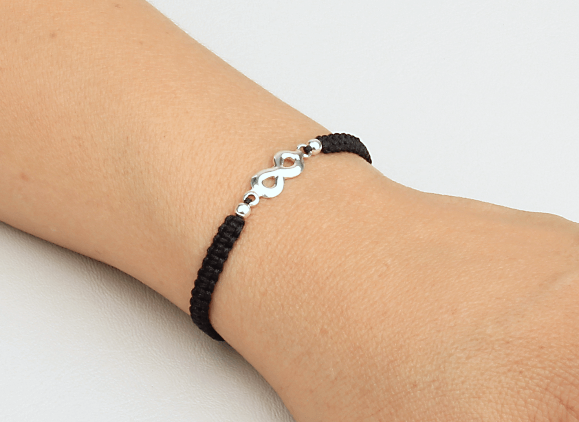 Pulsera Infinito Macrame