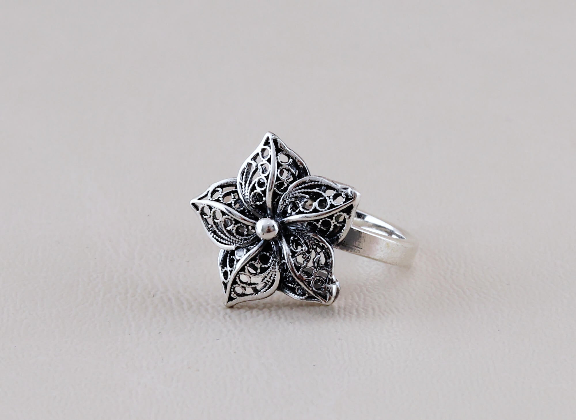 Sortija Flor Estrella Soraya