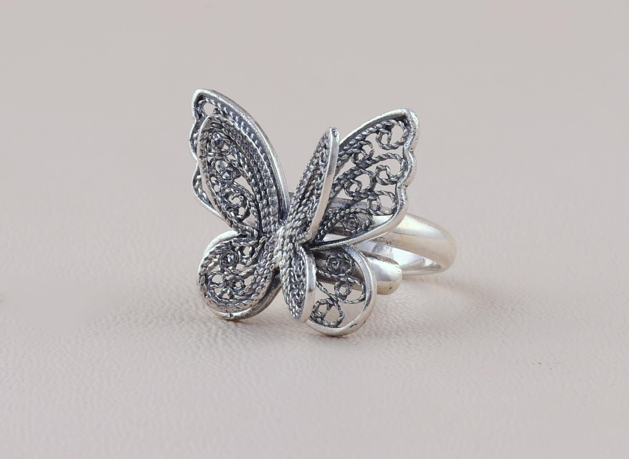 Sortija Mariposa Divina