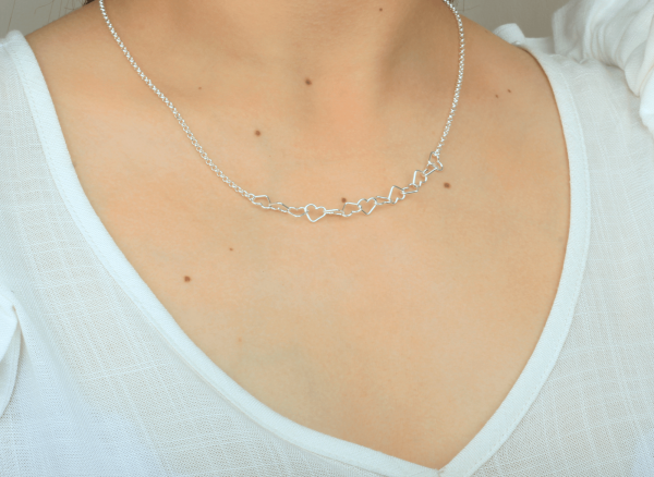 Collar Corazón Enlazado