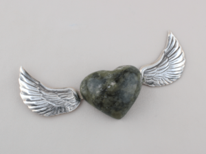 Corazón piedra c/alas Tienda
